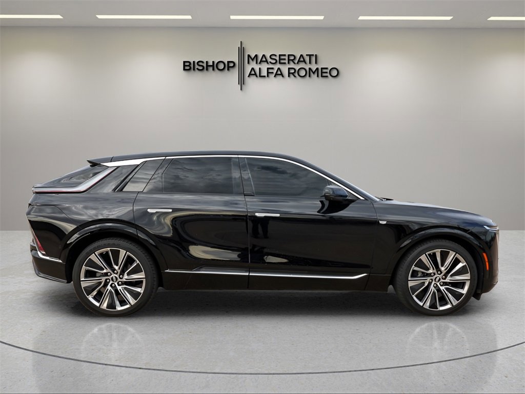 Used 2023 Cadillac Lyriq 2WD image 8