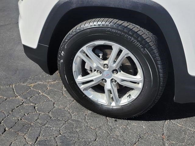 Certified 2023 GMC Terrain SLE w/ Driver Convenience Package image 8