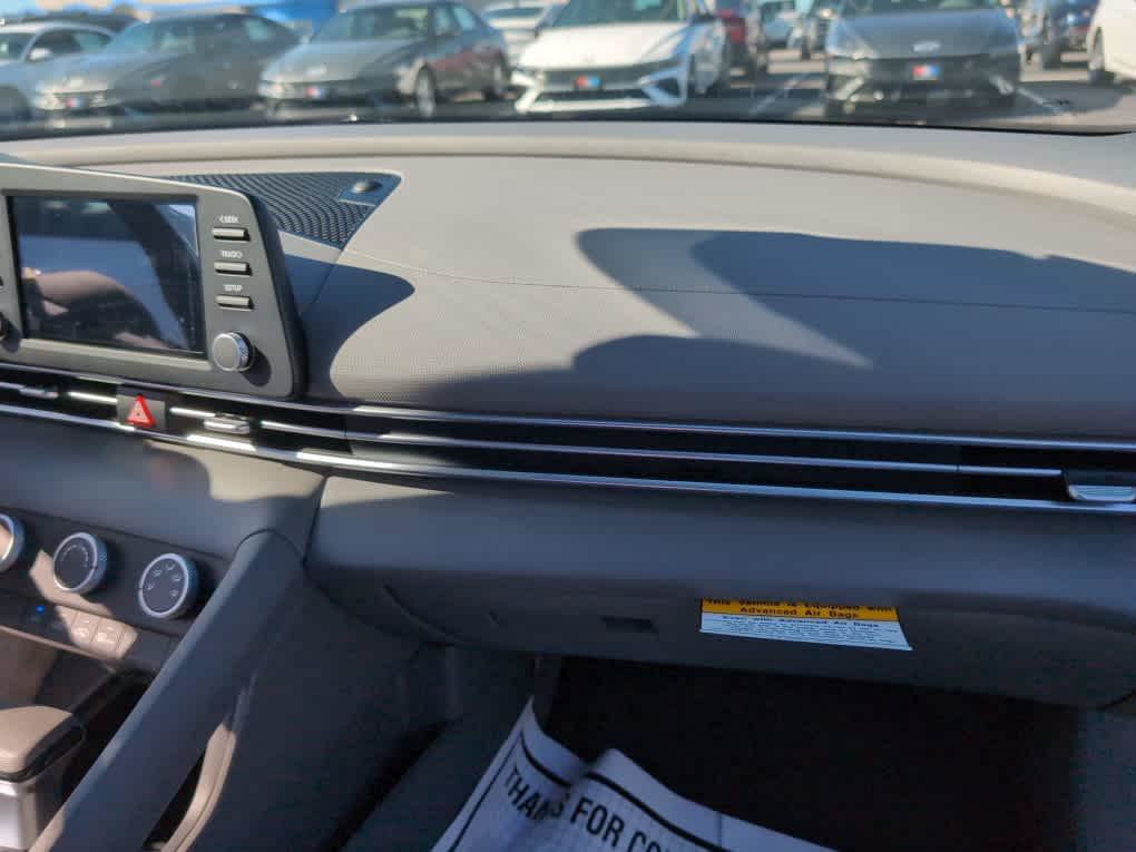 New 2026 Hyundai Elantra SE FWD image 22