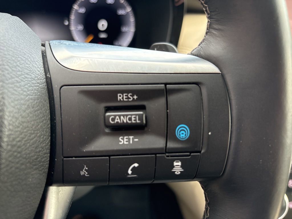 Used 2023 INFINITI QX60 Sensory w/ Cargo Package image 40