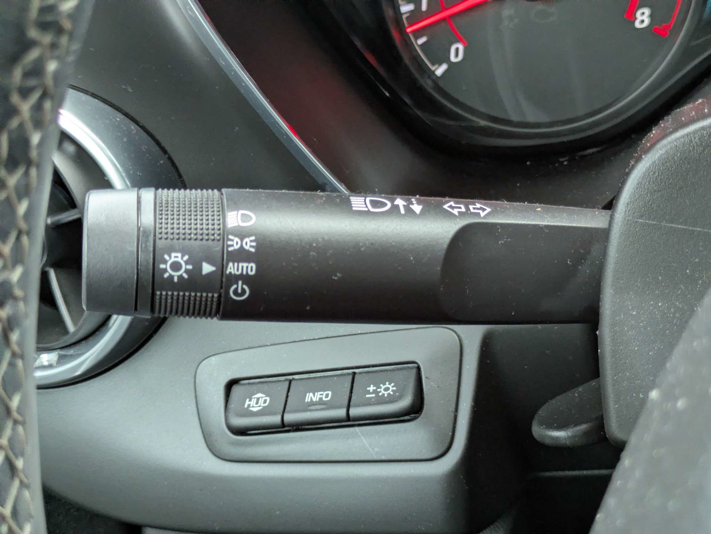 Used 2018 Chevrolet Camaro LT RWD image 16