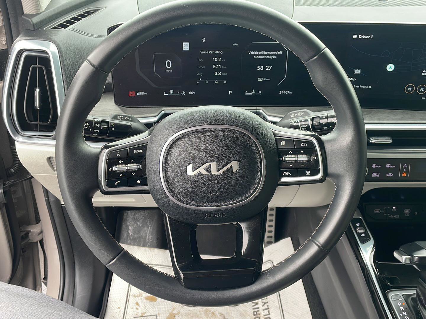 Used 2025 Kia Sorento SX AWD/4WD image 13