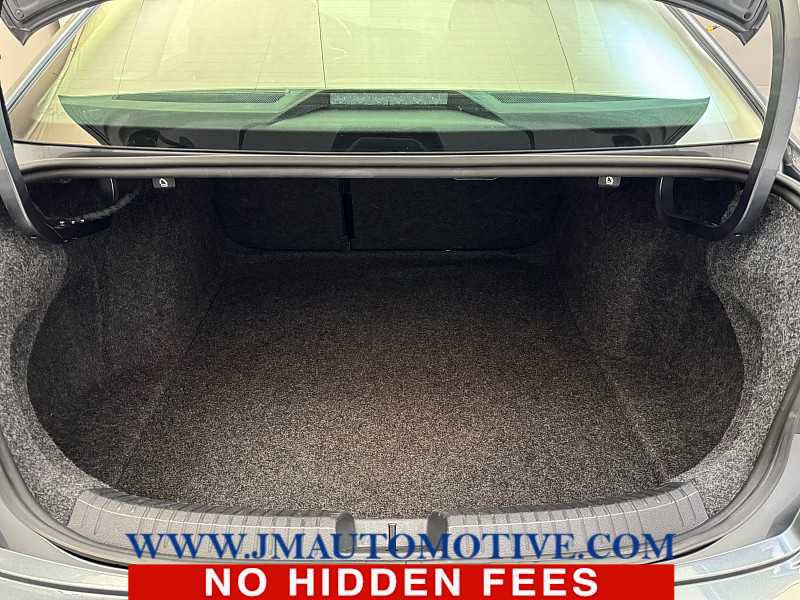 Used 2024 Volkswagen Jetta SE FWD image 16