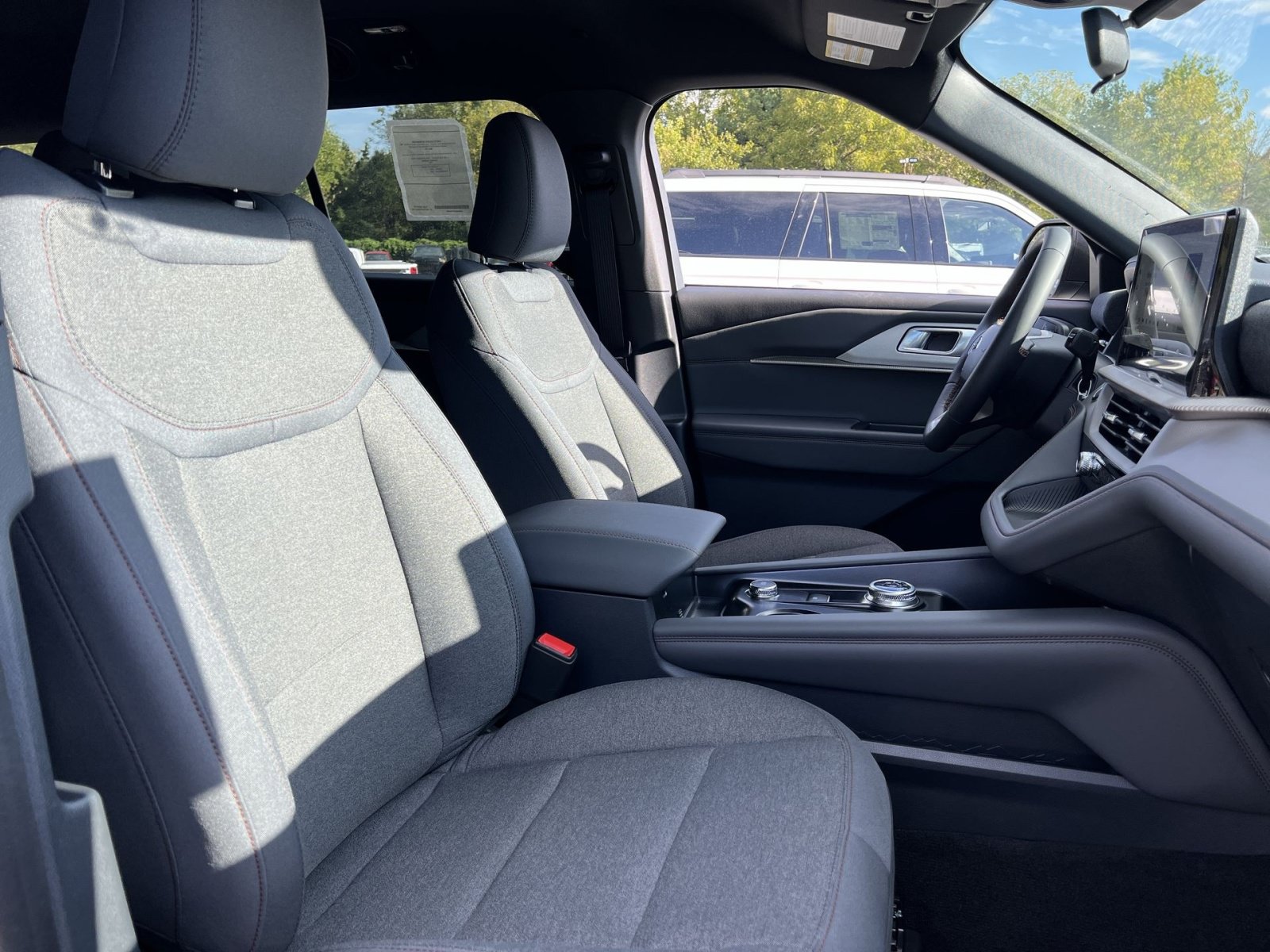 New 2027 Ford Explorer Active AWD/4WD image 26