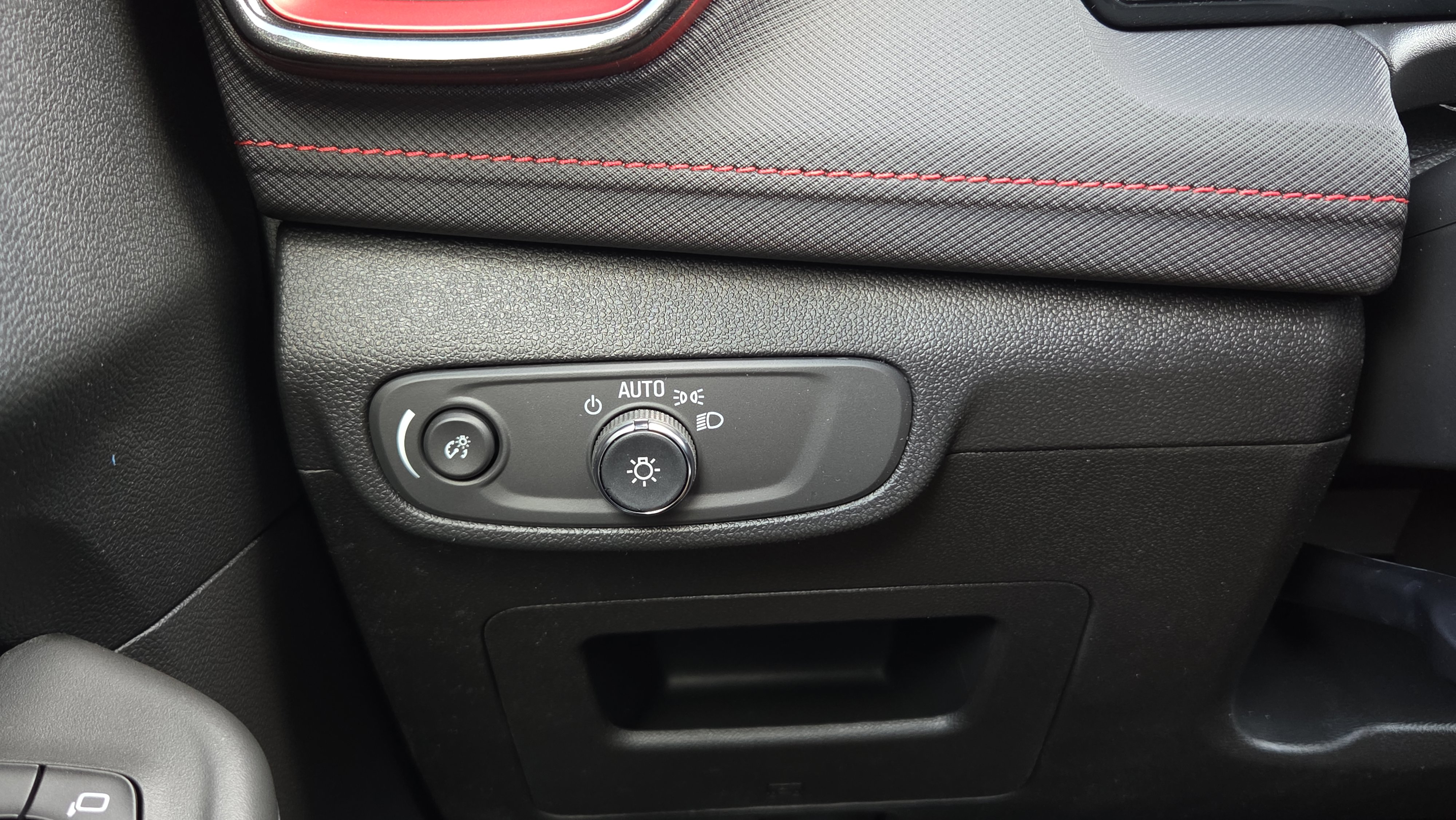 New 2026 Chevrolet TrailBlazer RS w/ Convenience Package image 25