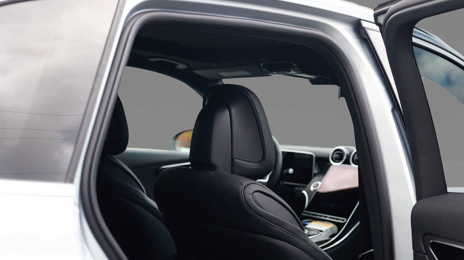 Used 2026 Mercedes-Benz GLC 300 4MATIC image 17