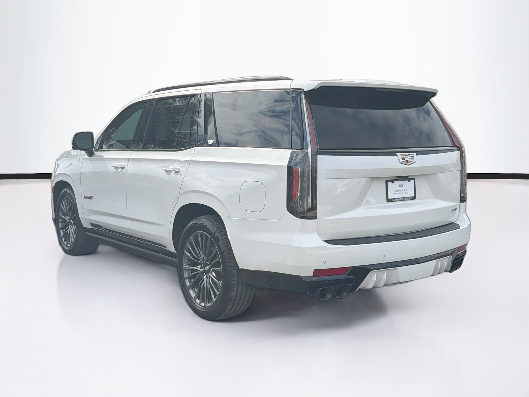 Certified 2023 Cadillac Escalade V w/ LPO, Floor Liner Package AWD/4WD image 7