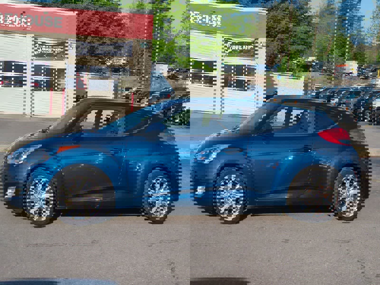 Used 2017 Hyundai Veloster image 5