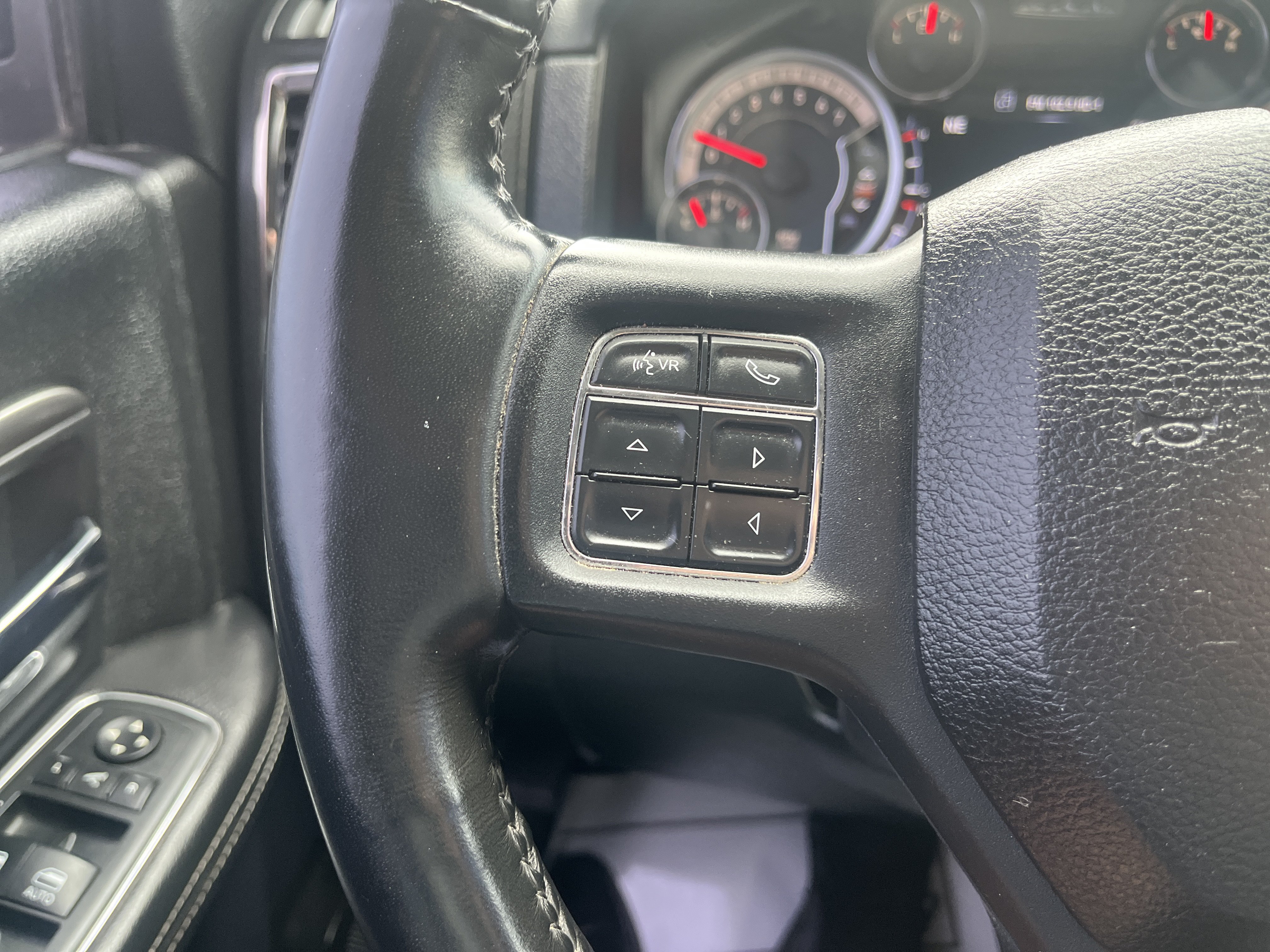 Used 2015 RAM 1500 Sport w/ Convenience Group AWD/4WD image 24