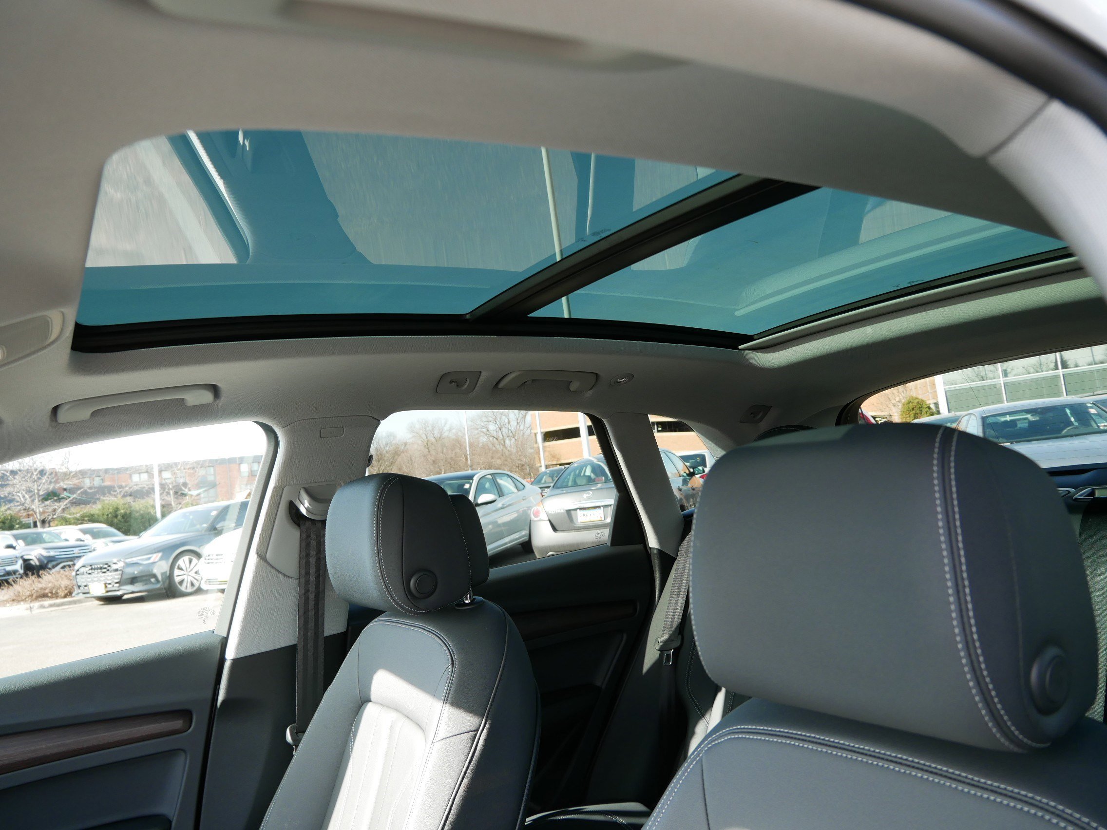 Used 2025 Audi Q5 2.0T Premium w/ Convenience Plus Package image 44