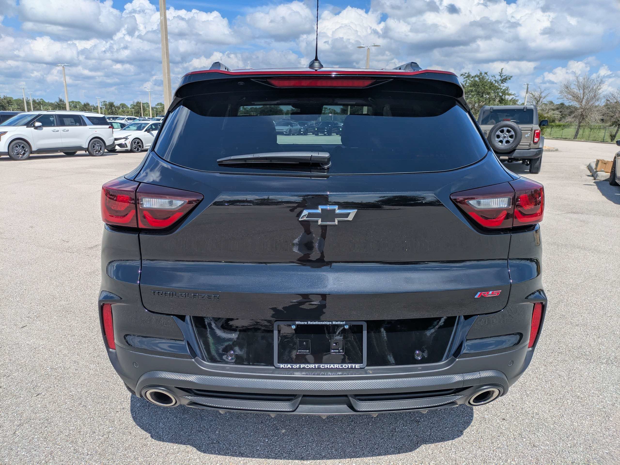 Used 2025 Chevrolet TrailBlazer RS w/ Convenience Package FWD image 8