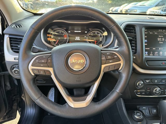 Used 2016 Jeep Cherokee Limited AWD/4WD image 25
