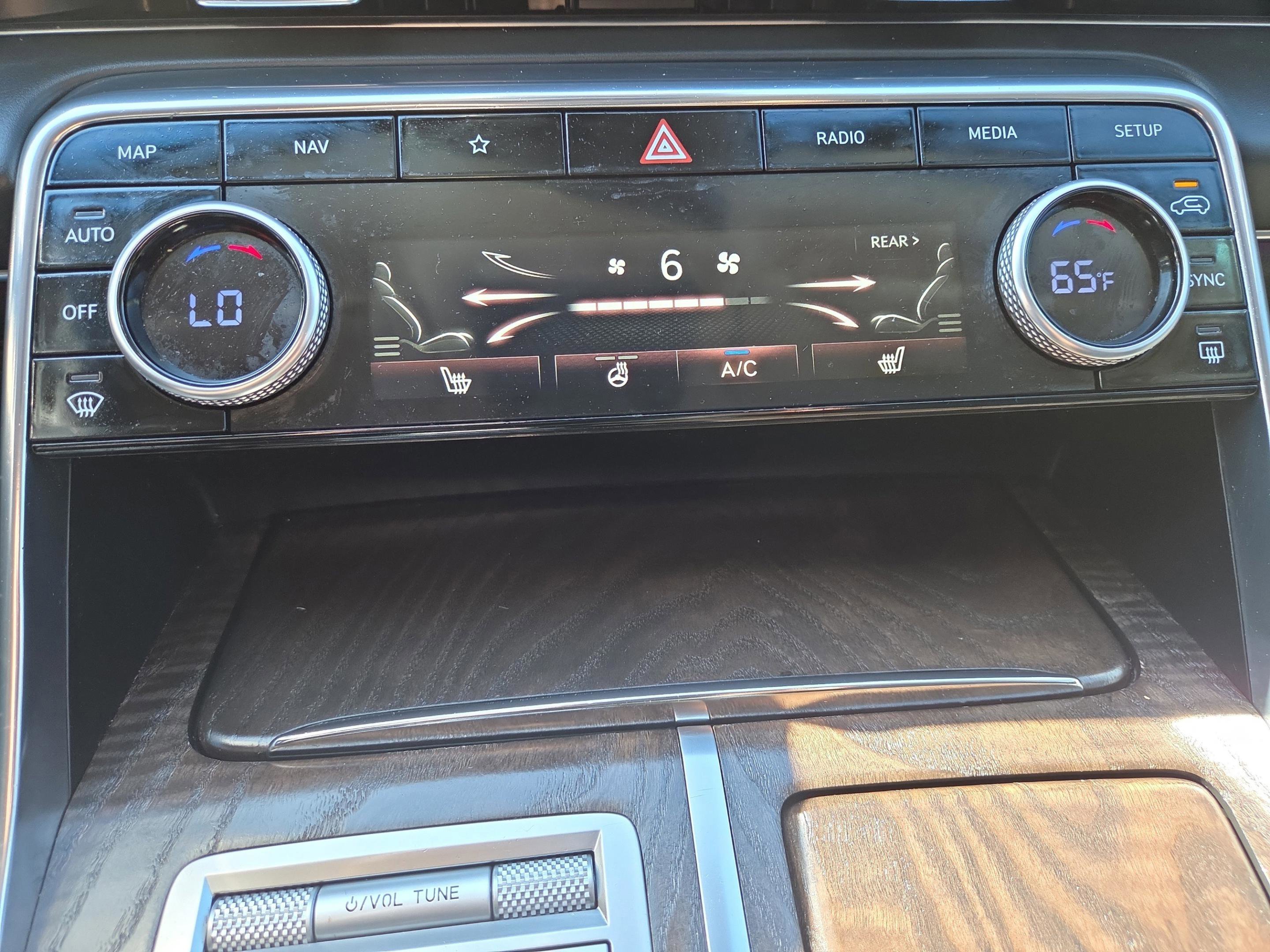 Used 2024 Genesis GV80 2.5T image 23