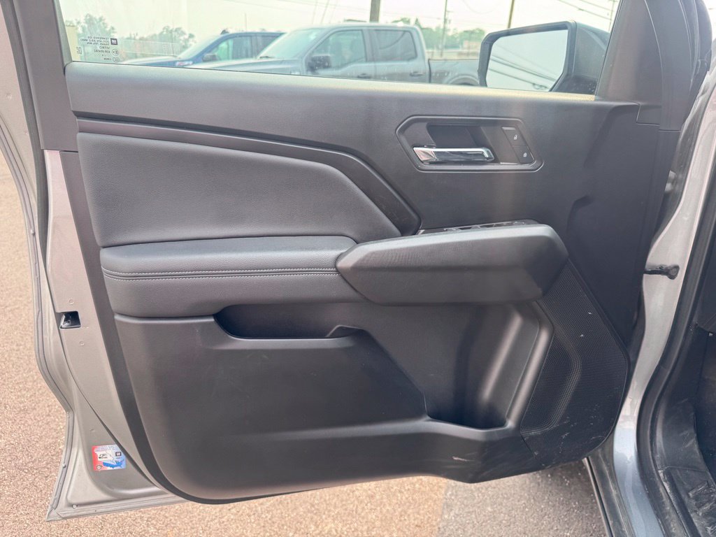 Used 2024 Chevrolet Colorado LT w/ Advanced Trailering Package AWD/4WD image 9