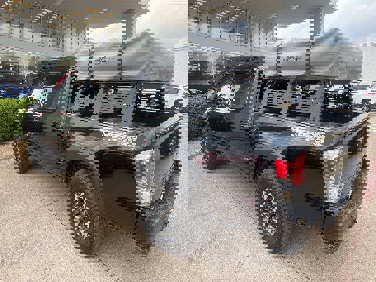 Used 2023 Toyota Tacoma TRD Off-Road w/ Advanced Technology Package image 7