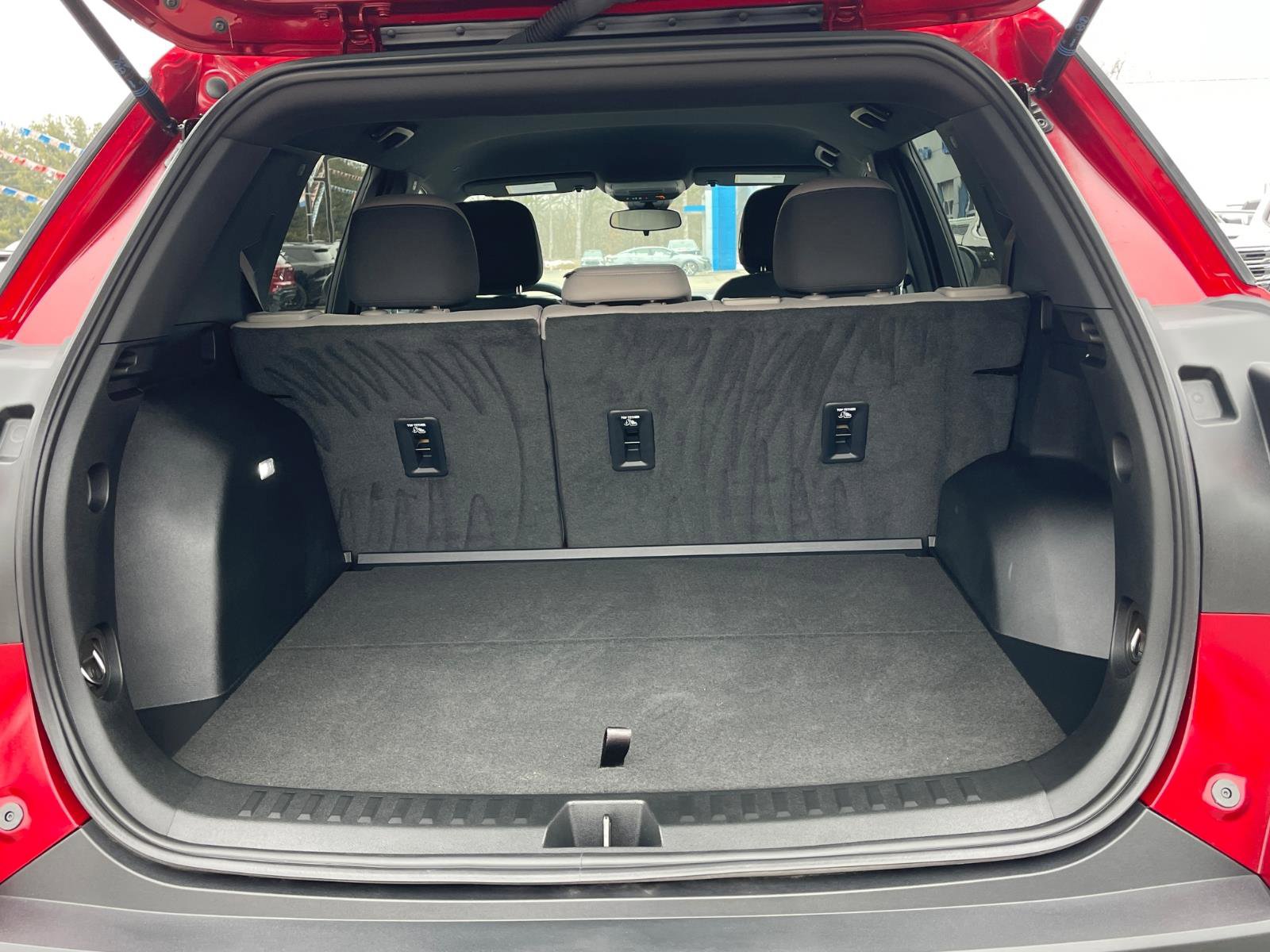 Used 2025 GMC Terrain Elevation w/ Black Edition image 20