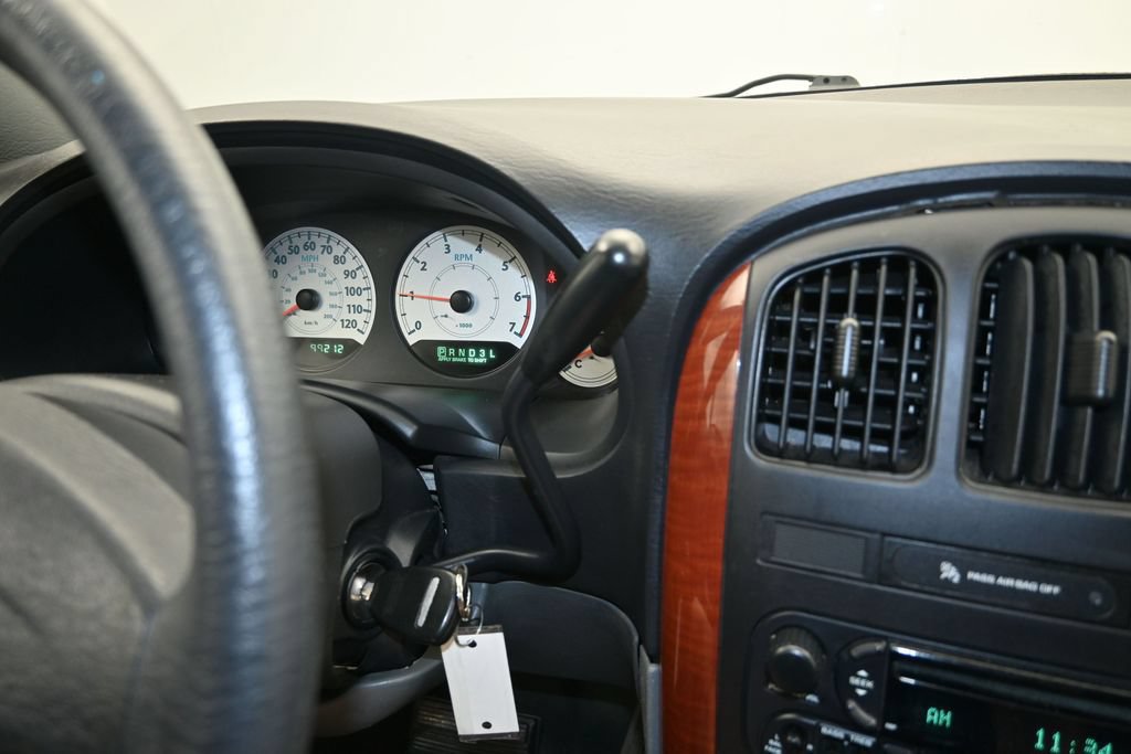 Used 2005 Chrysler Town & Country LX w/ Popular Equipment Group II FWD image 15