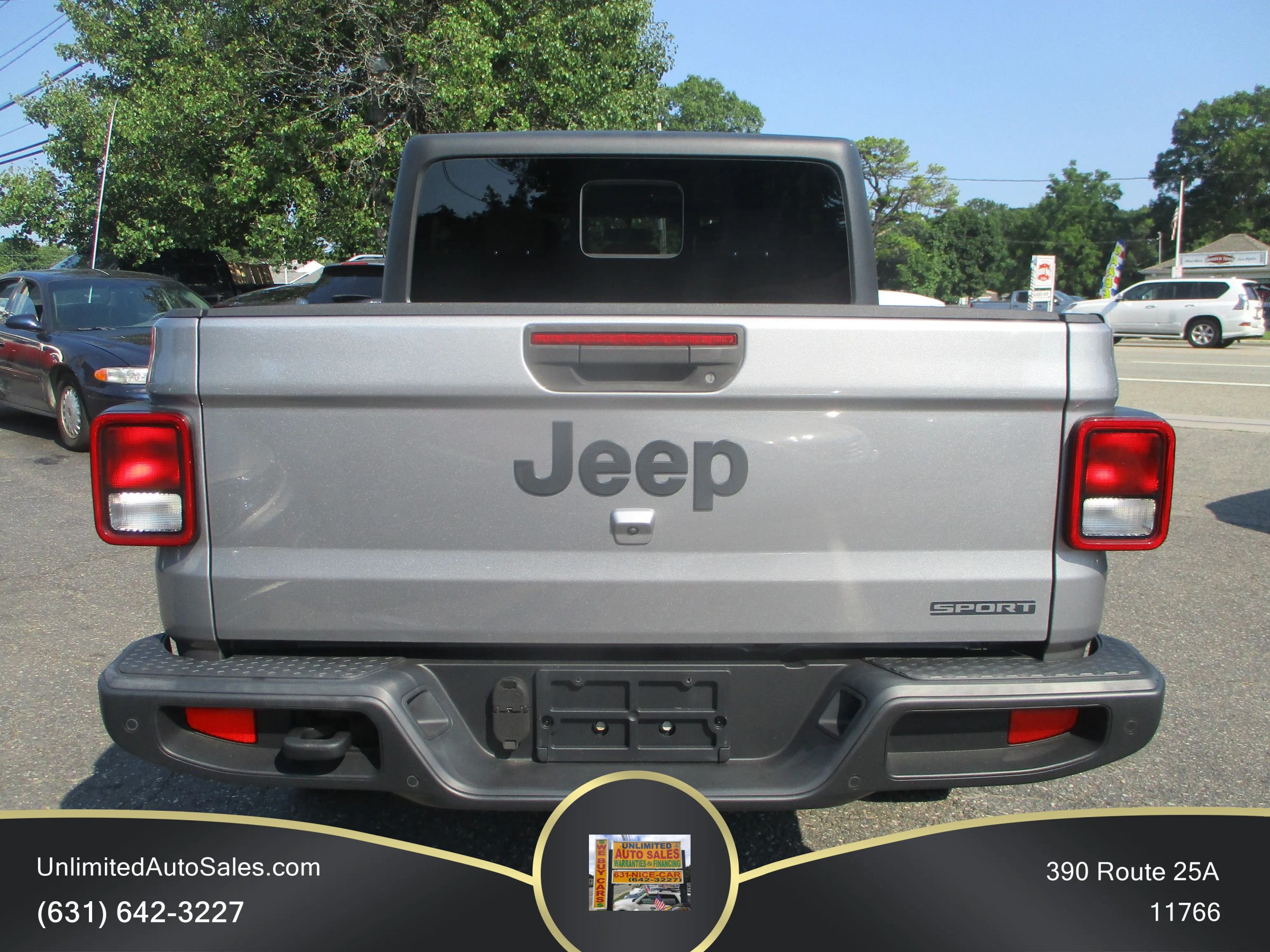 Used 2020 Jeep Gladiator Sport w/ Quick Order Package 24S AWD/4WD image 2