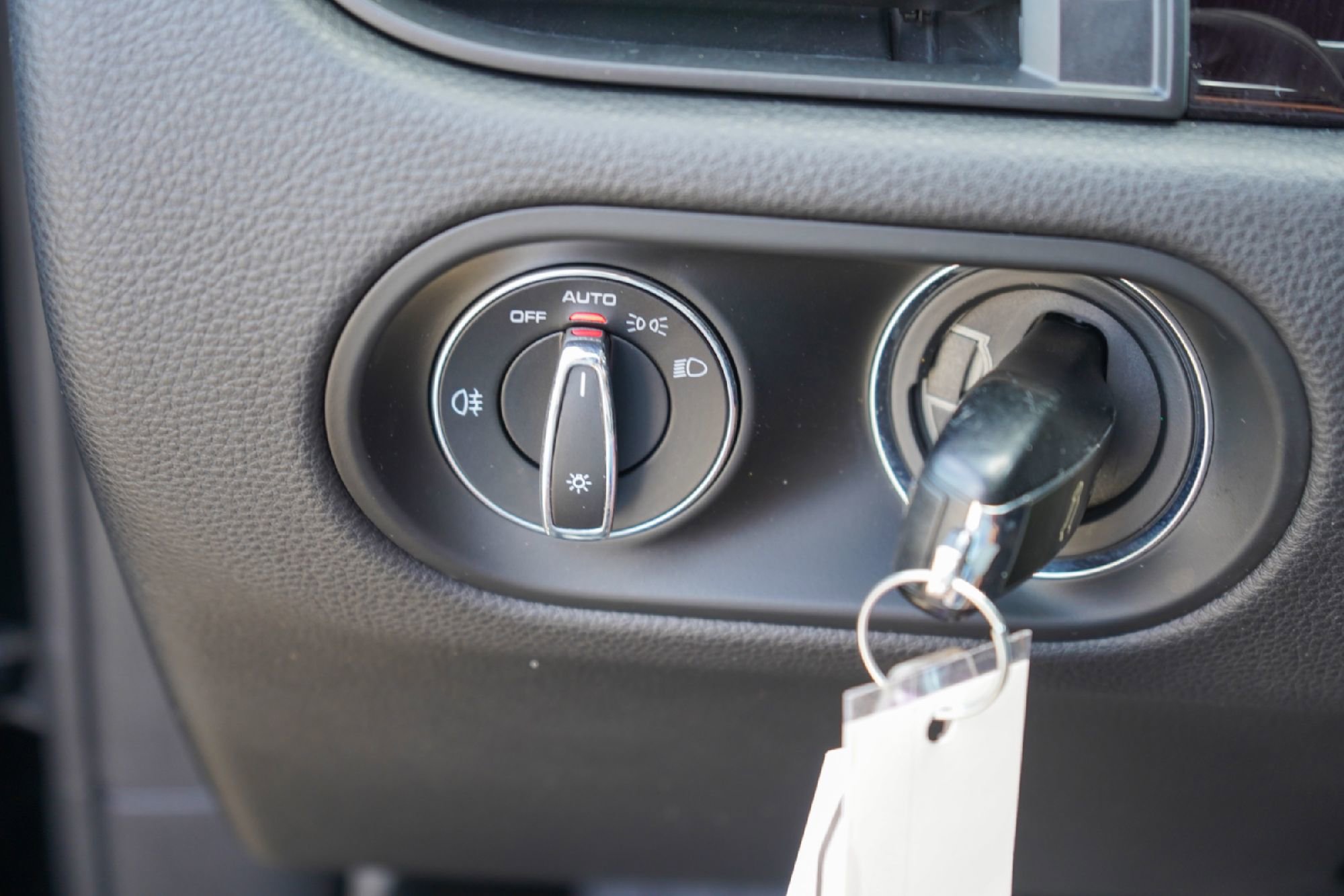 Used 2020 Porsche Macan image 19