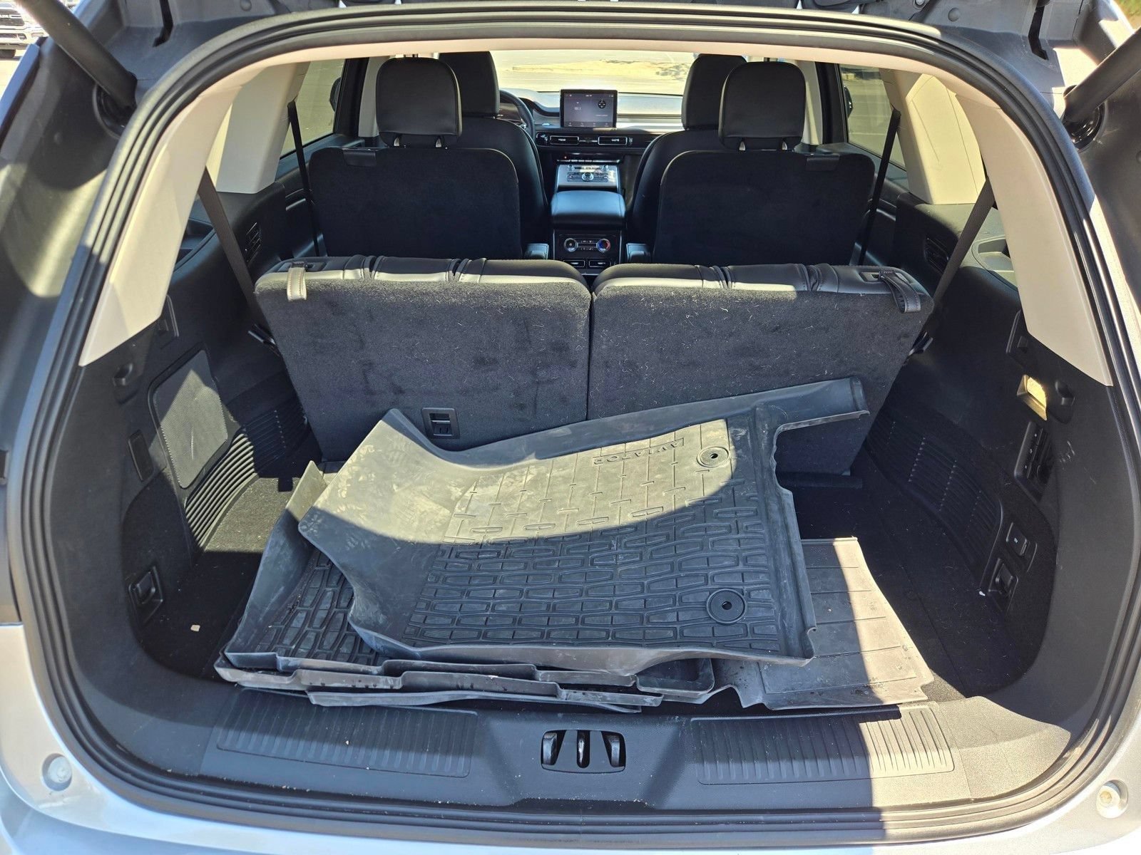Used 2024 Lincoln Aviator 2WD w/ Premium Package image 11