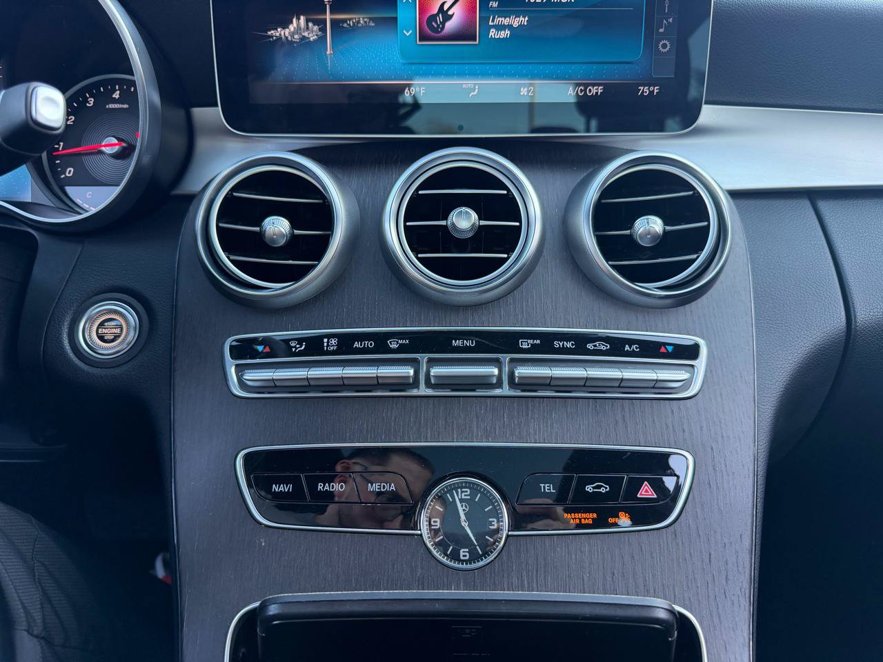 Used 2019 Mercedes-Benz C 300 4MATIC Sedan image 16