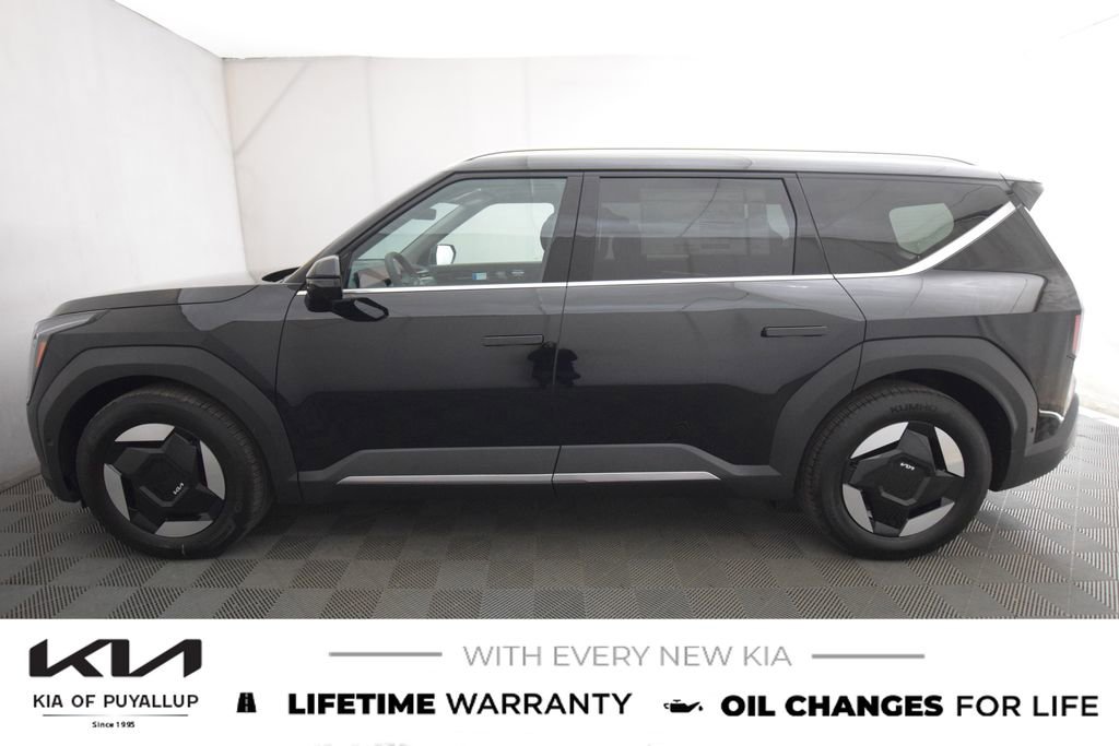 New 2026 Kia EV9 Wind image 8