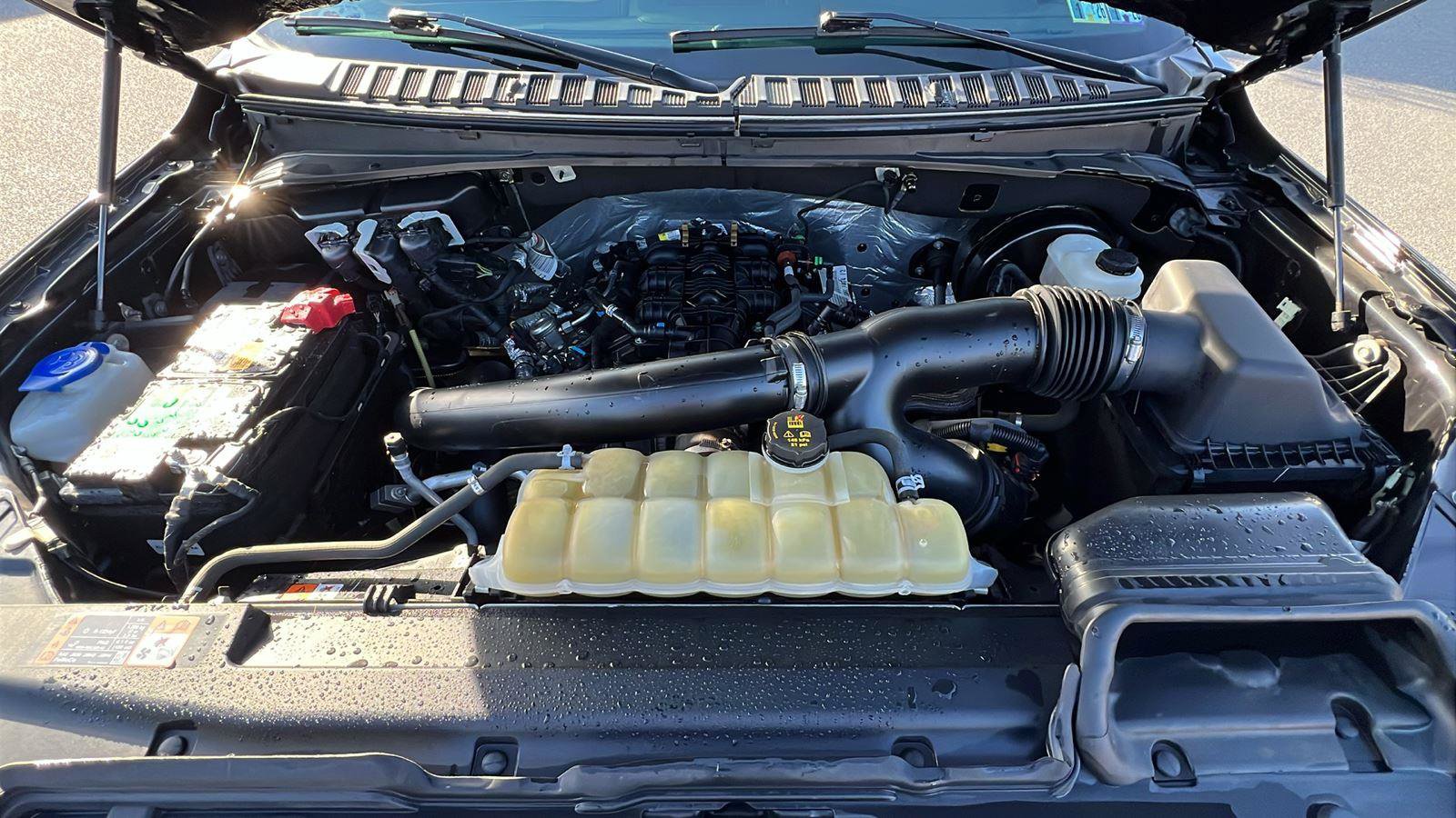 Used 2021 Ford Expedition XLT image 10