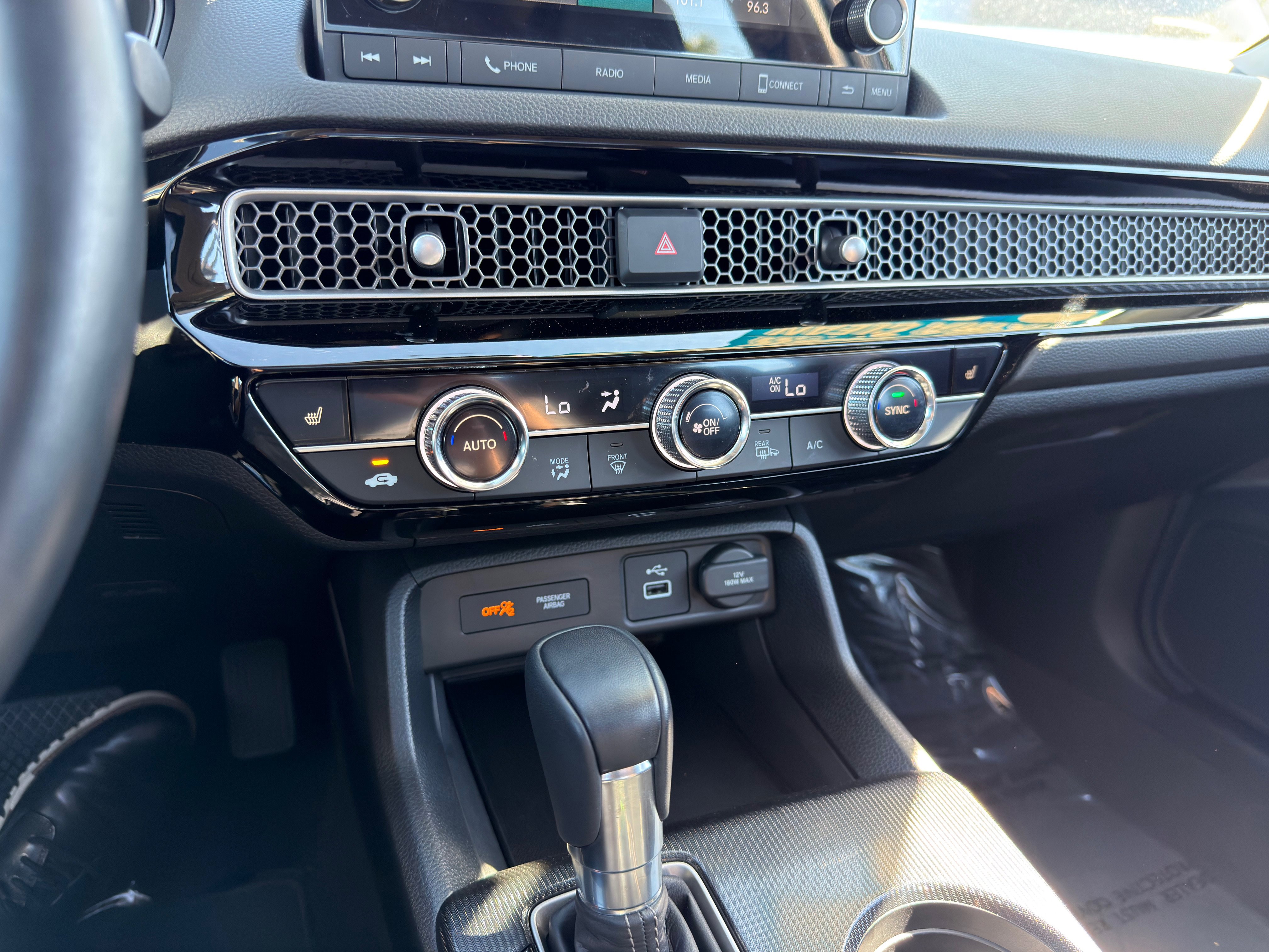 Used 2024 Honda Civic EX-L image 24