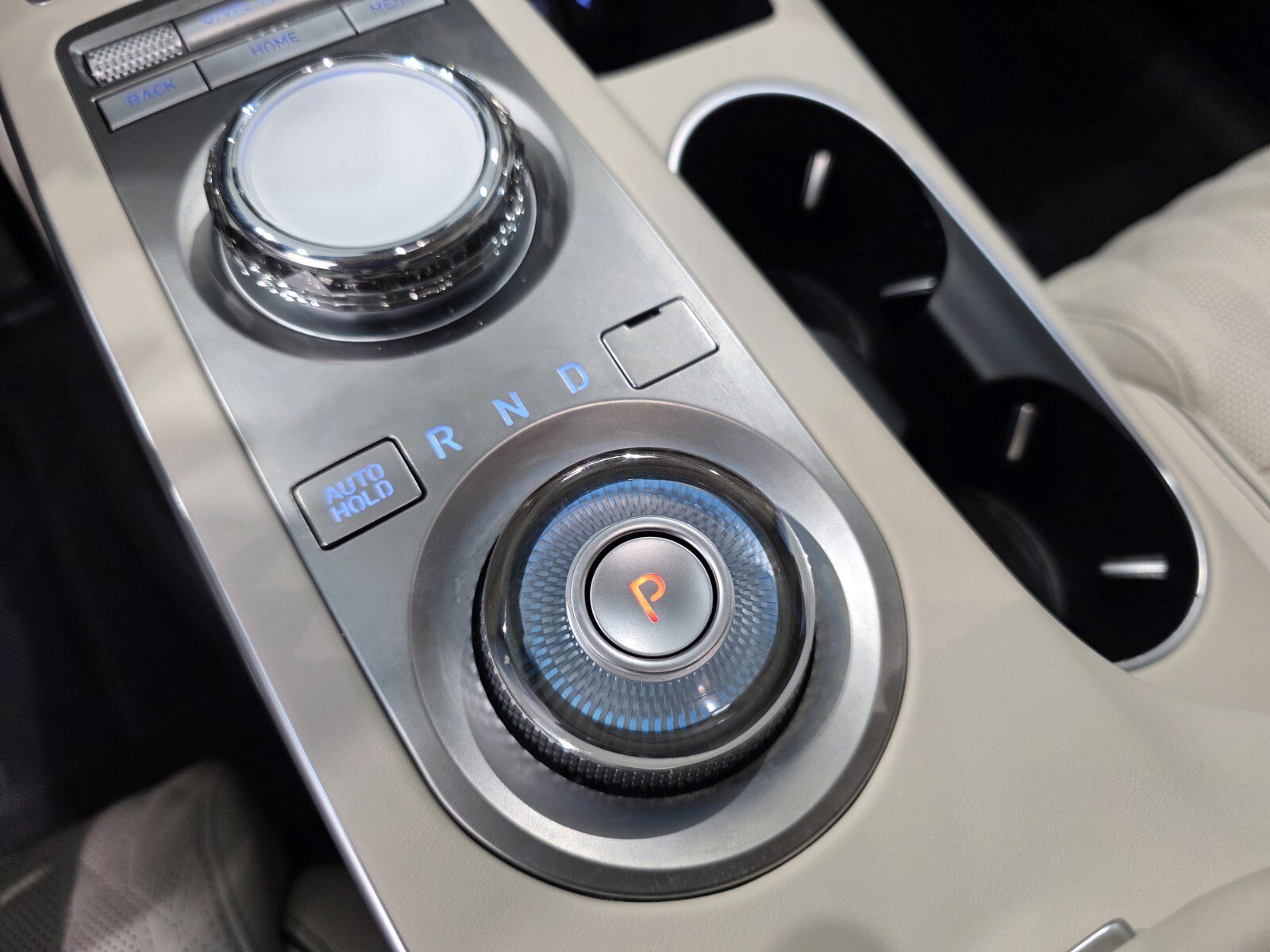 Used 2025 Genesis GV70 3.5T Sport w/ Sport Advanced Package image 19