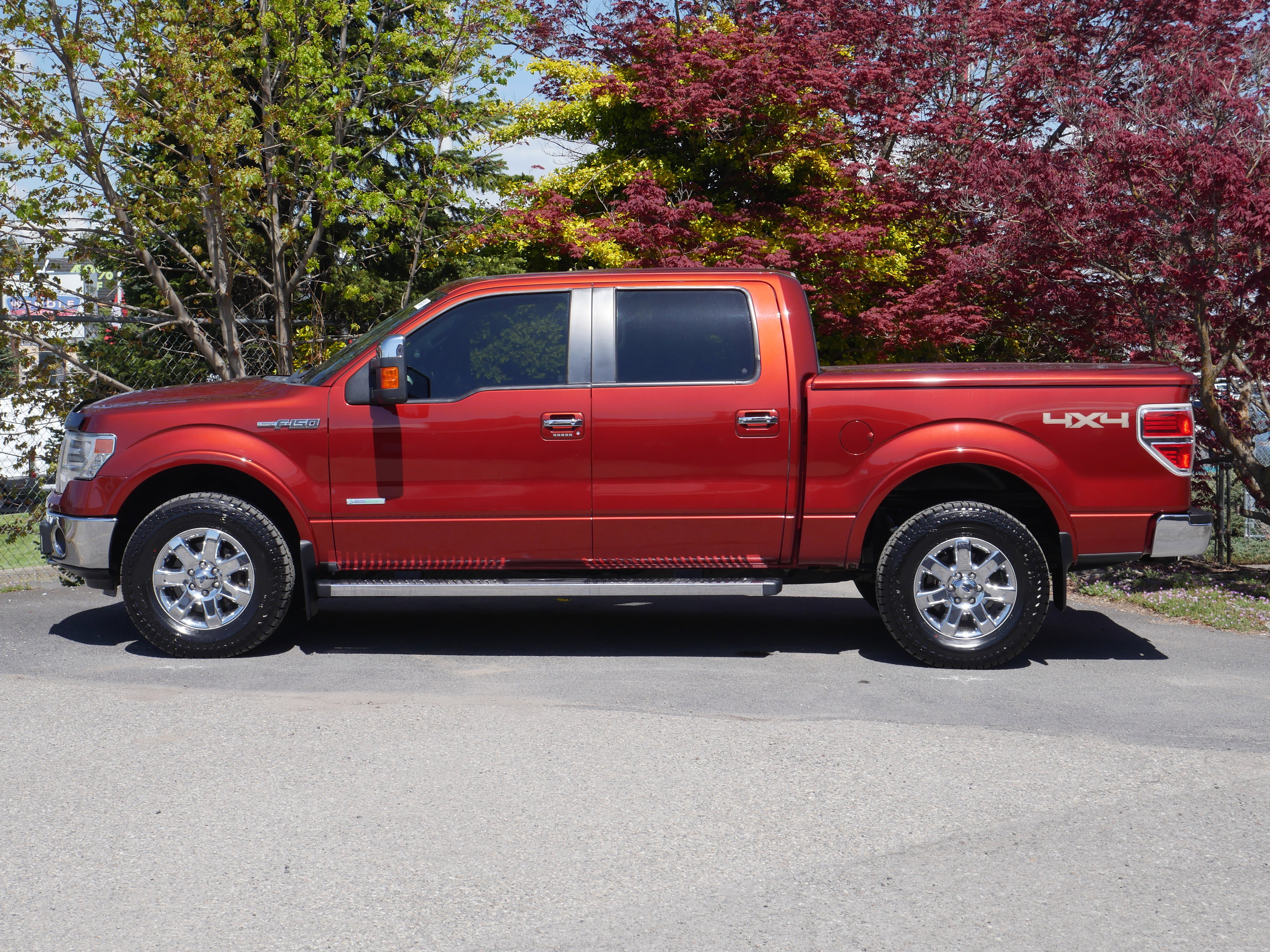 Used 2014 Ford F150 Lariat w/ Equipment Group 502A Luxury AWD/4WD image 17