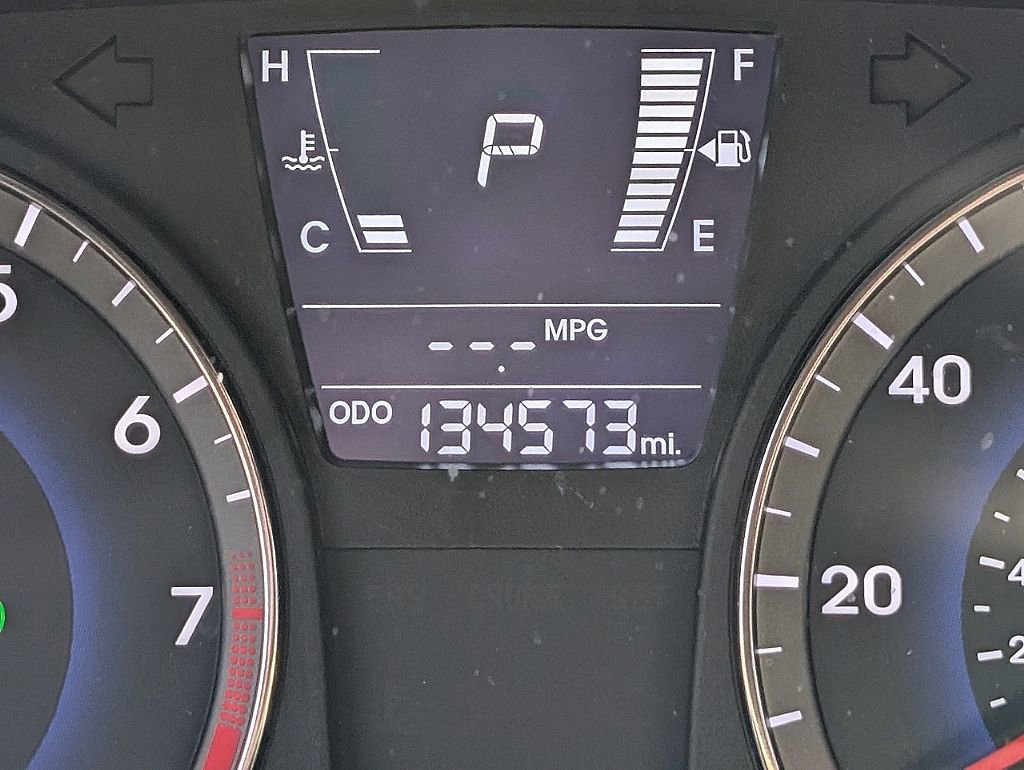Used 2013 Hyundai Accent SE FWD image 32