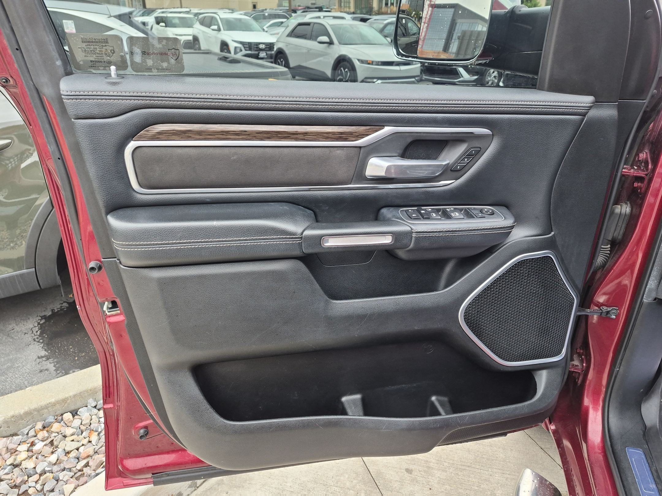 Used 2020 RAM 1500 Laramie AWD/4WD image 13
