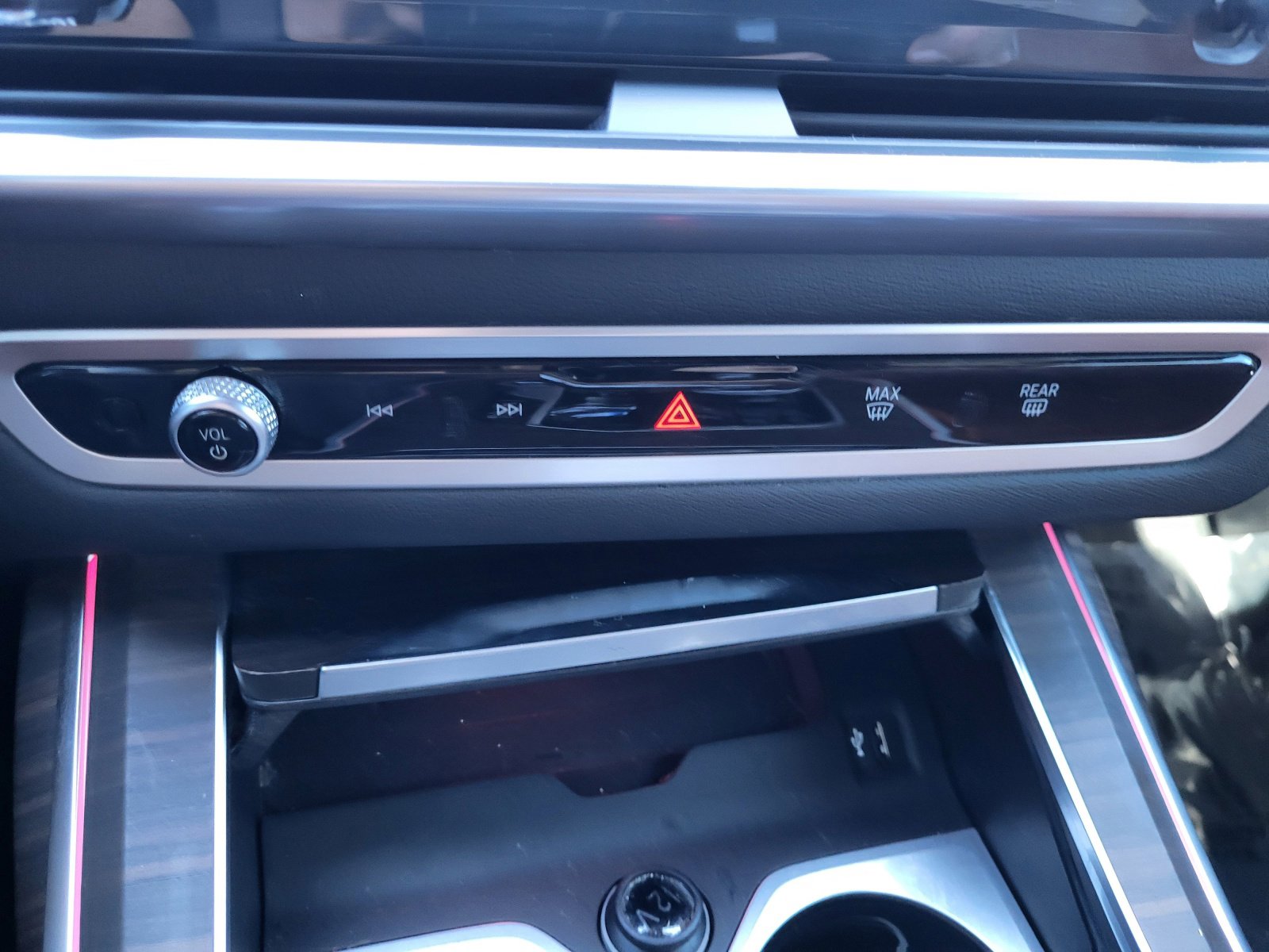 Used 2025 BMW X7 M60i image 20