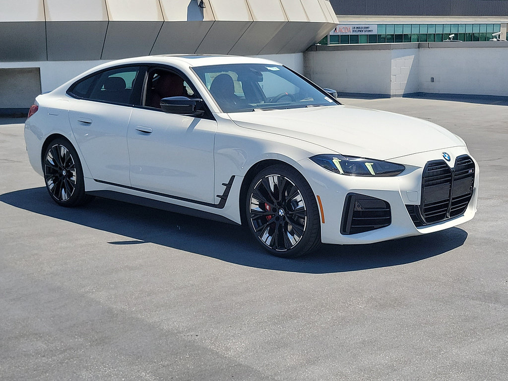 New 2026 BMW M440i w/ Premium Package RWD image 4