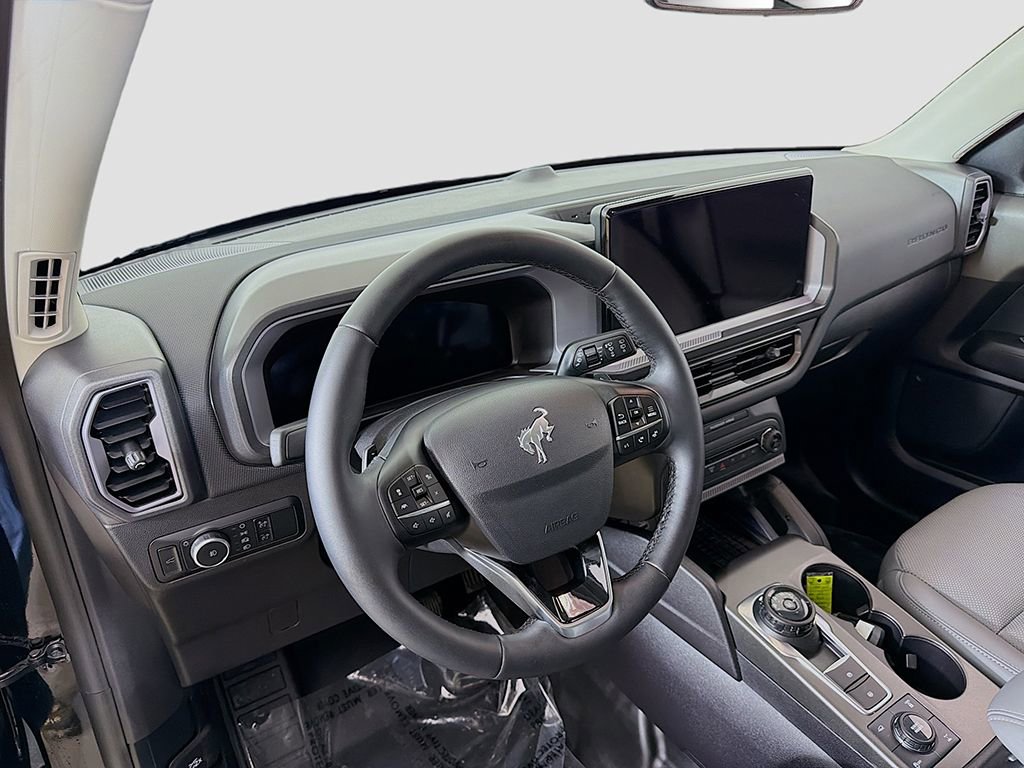 Used 2025 Ford Bronco Sport Badlands image 17