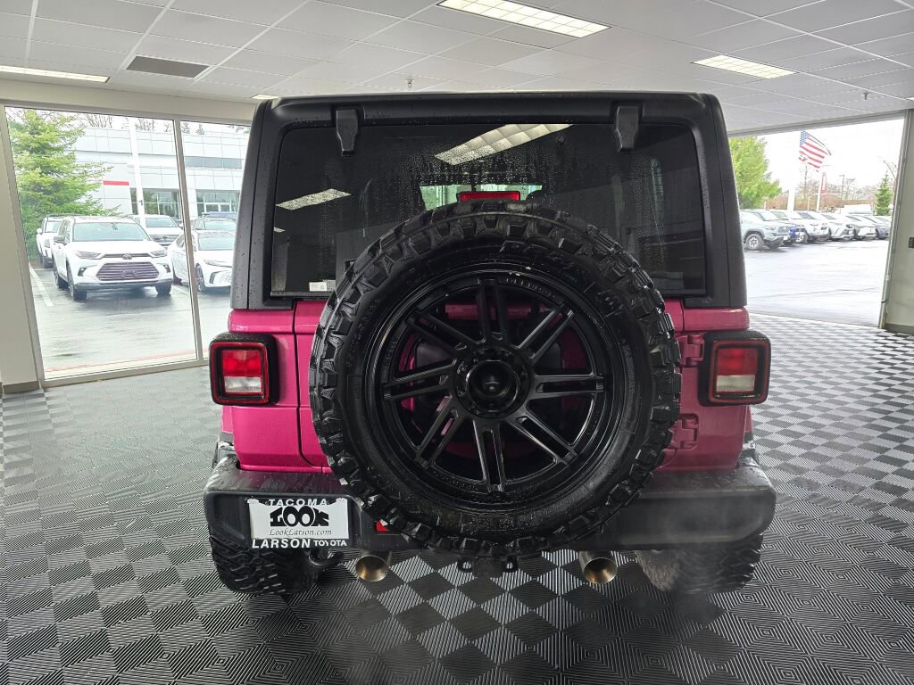 Used 2022 Jeep Wrangler Unlimited Sahara image 4