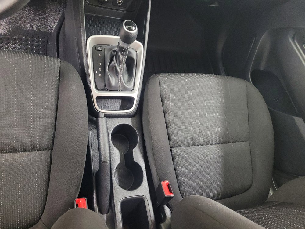 Used 2021 Hyundai Venue SE FWD image 26