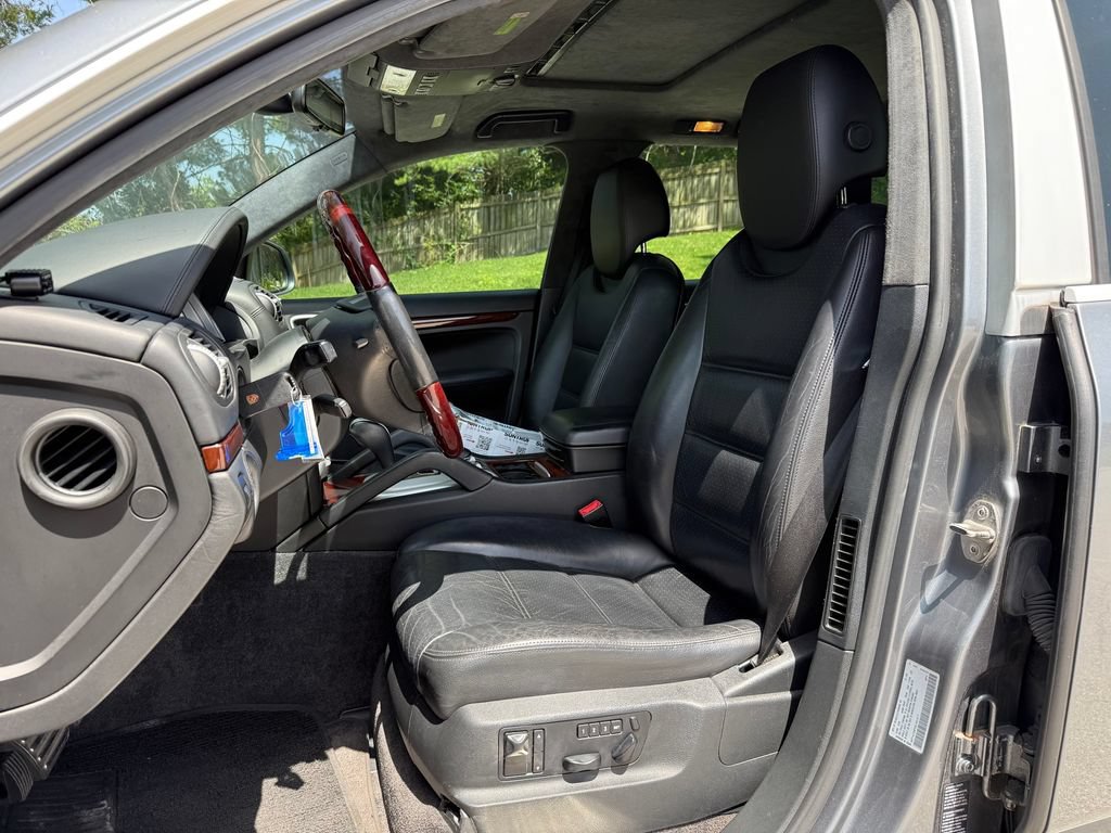 Used 2005 Porsche Cayenne Turbo AWD/4WD image 11