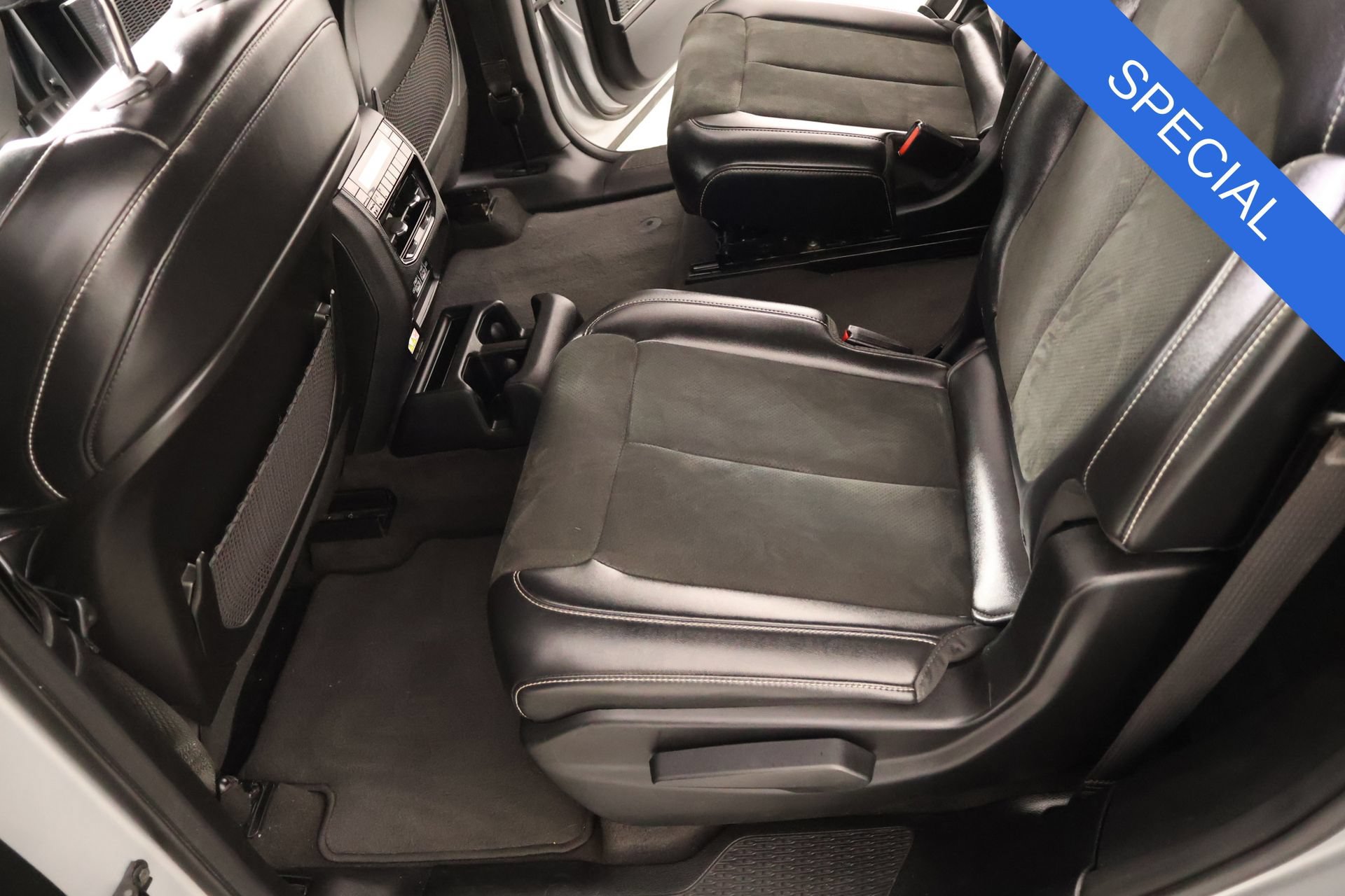 Used 2021 Jeep Grand Cherokee L Laredo AWD/4WD image 12