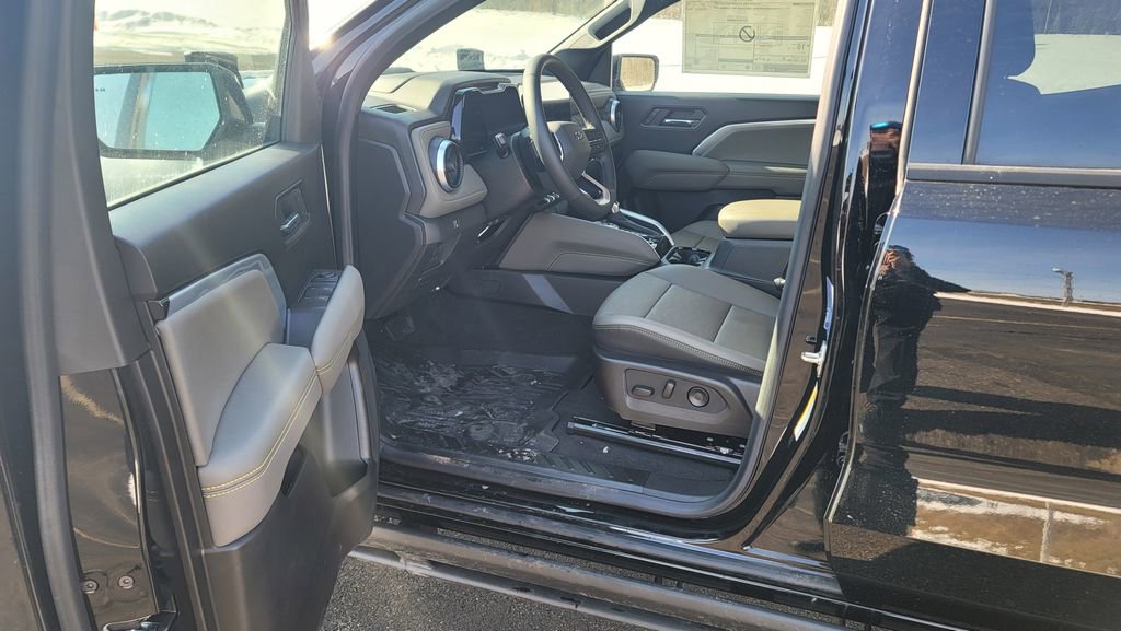 New 2026 Chevrolet Colorado ZR2 w/ ZR2 Bison Edition image 18