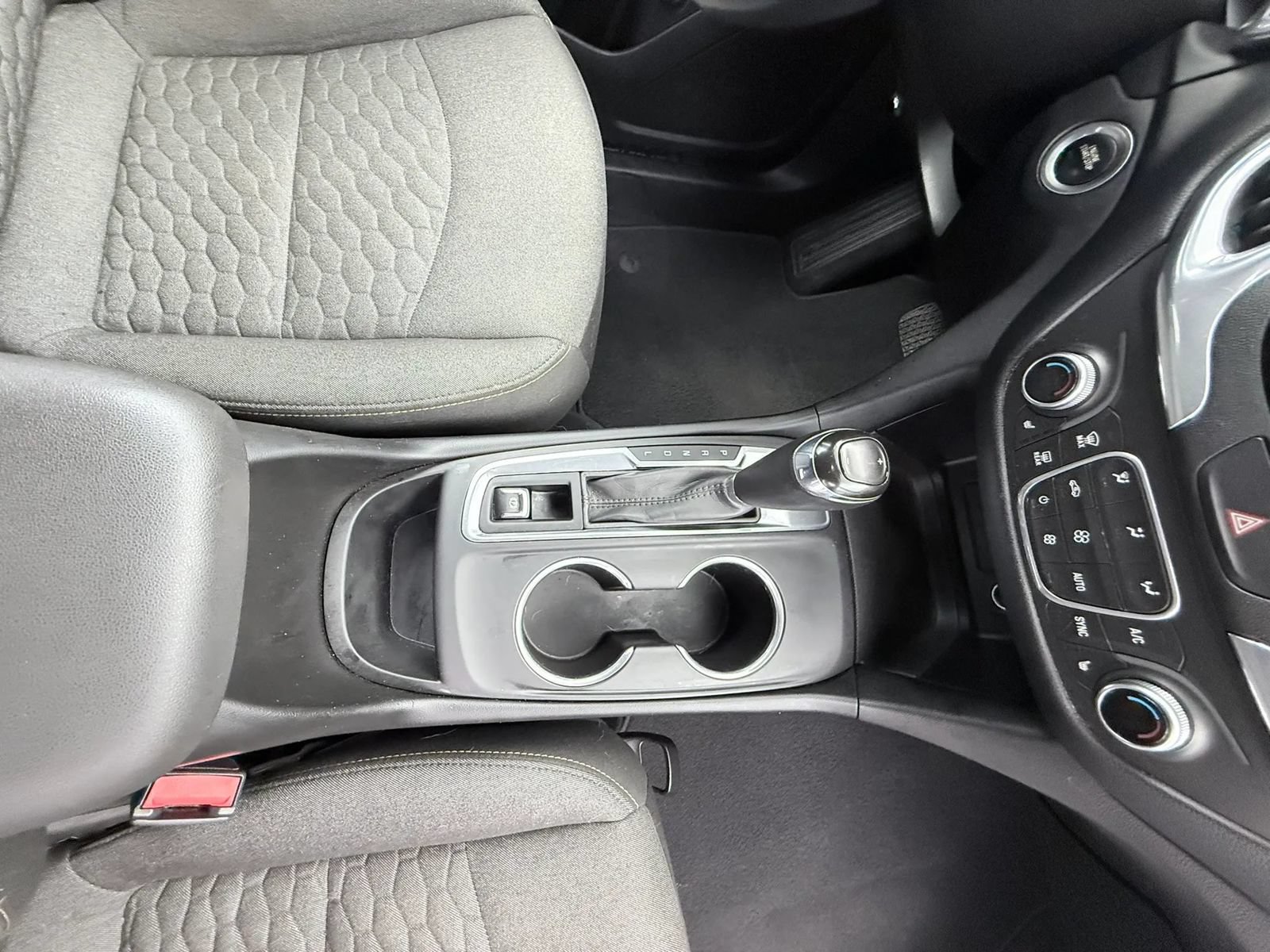 Used 2019 Chevrolet Equinox LT FWD image 10