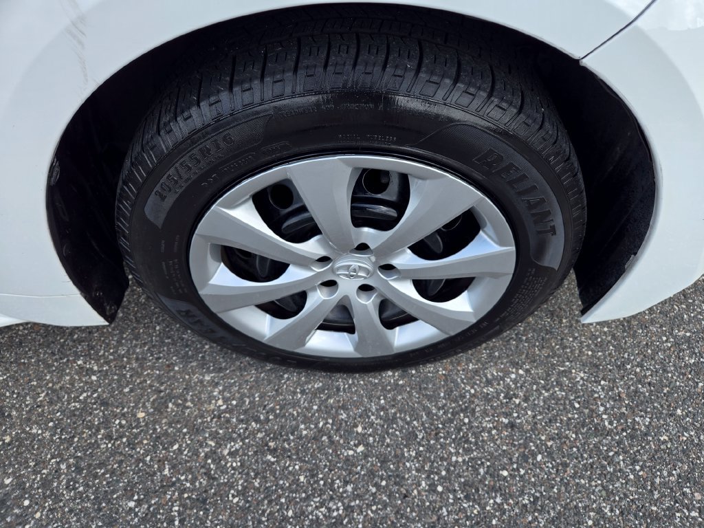 Used 2023 Toyota Corolla LE FWD image 10
