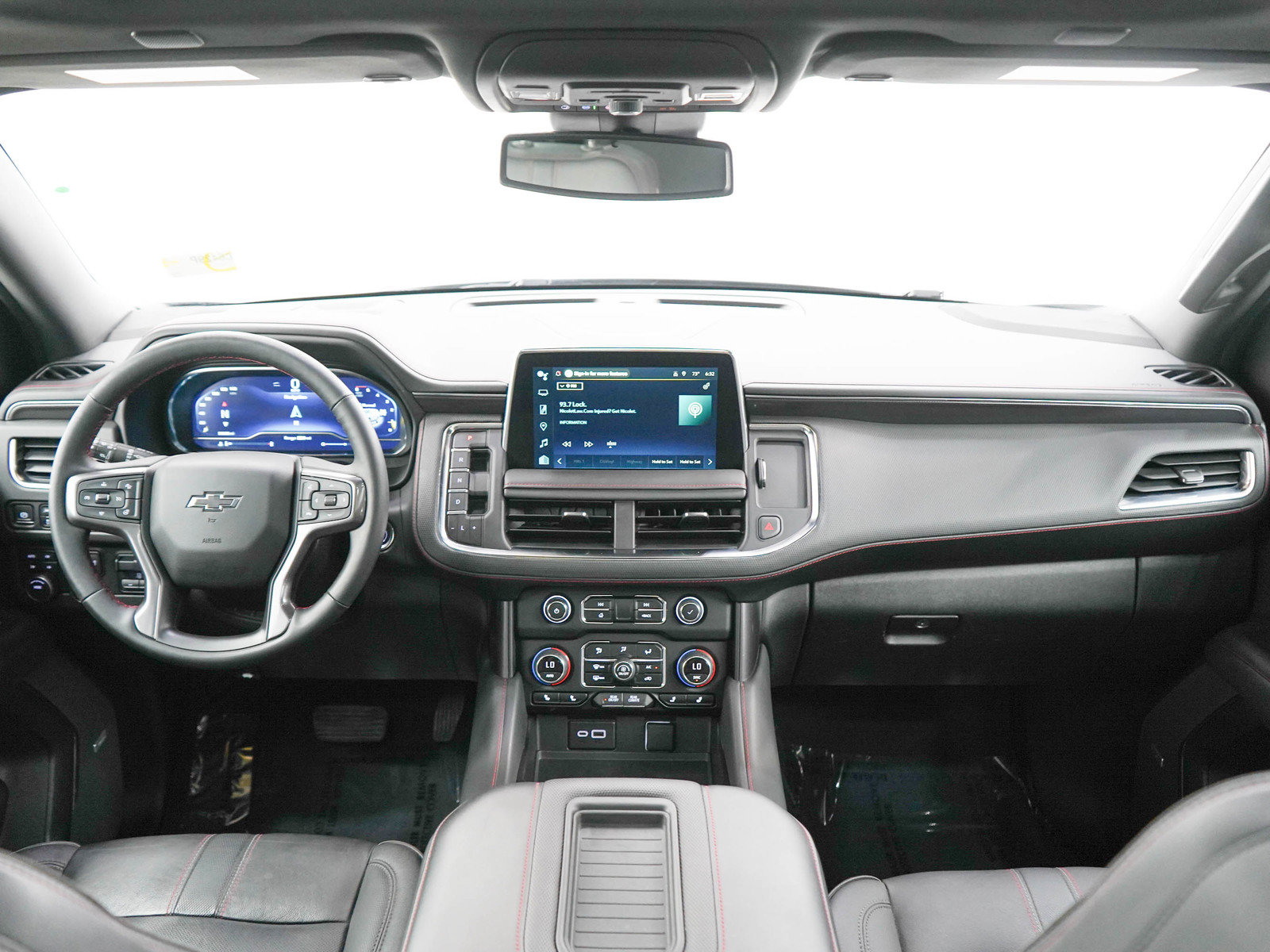 Used 2023 Chevrolet Suburban RST w/ Luxury Package AWD/4WD image 14