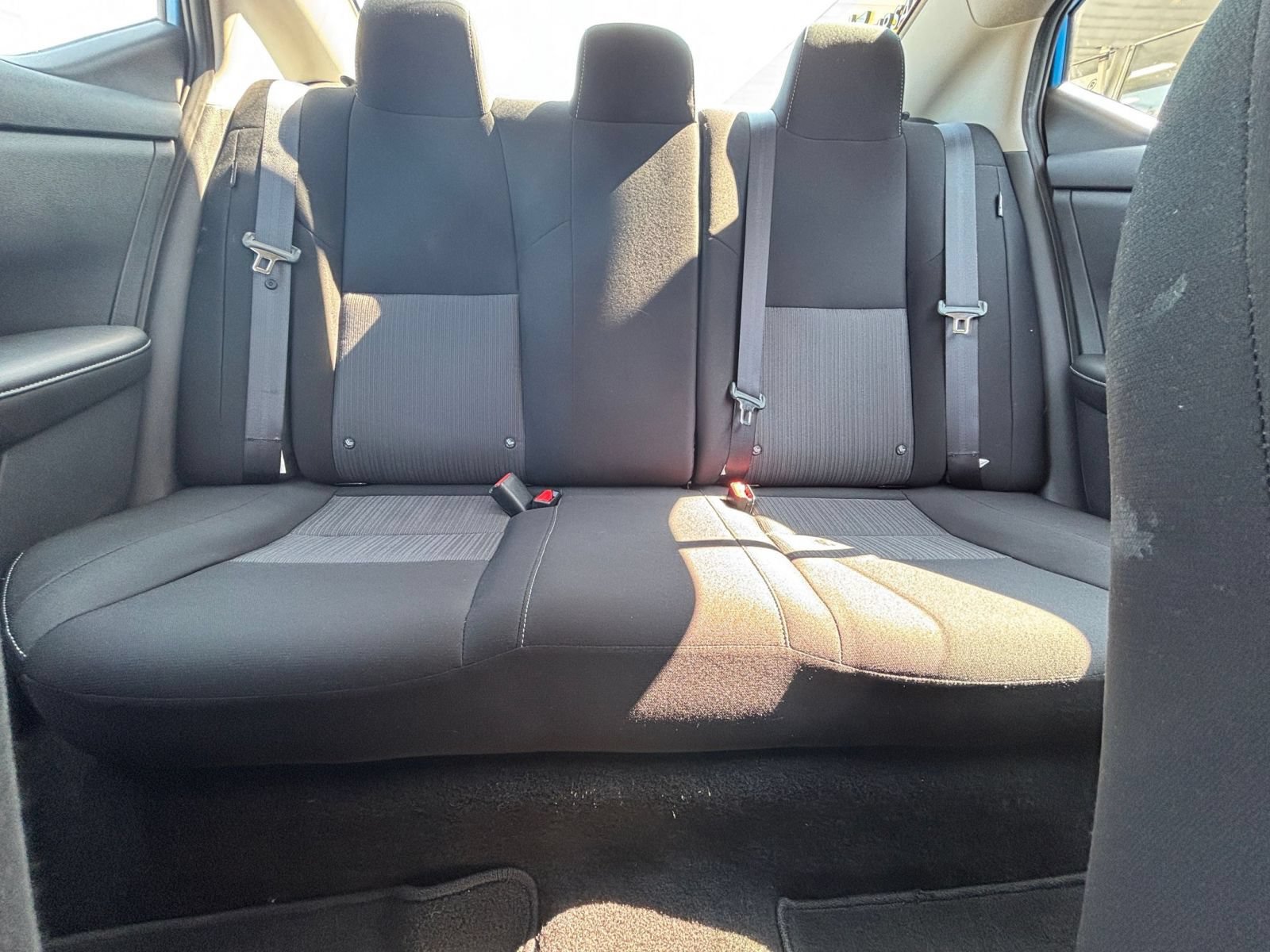 Used 2025 Nissan Sentra SV FWD image 36
