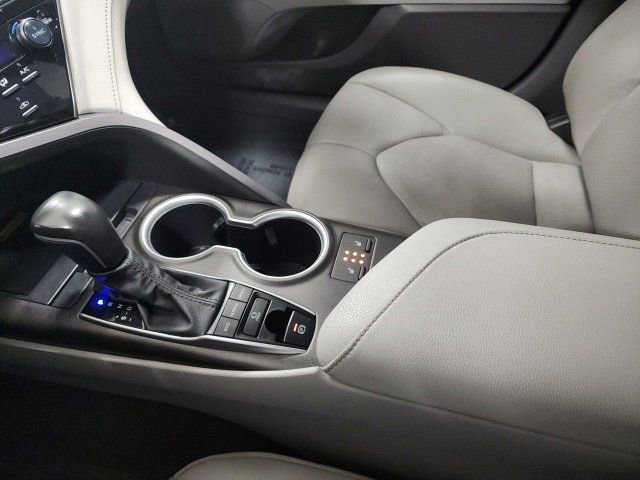 Used 2024 Toyota Camry XLE w/ Cold Weather Package image 32