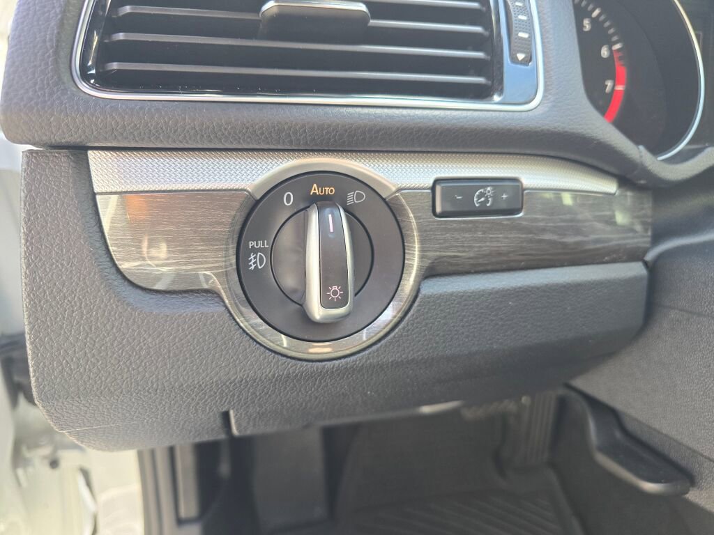 Used 2017 Volkswagen Passat 1.8T SE image 22