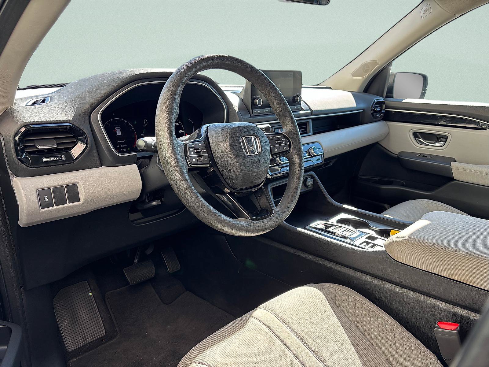 Certified 2023 Honda Pilot LX image 12