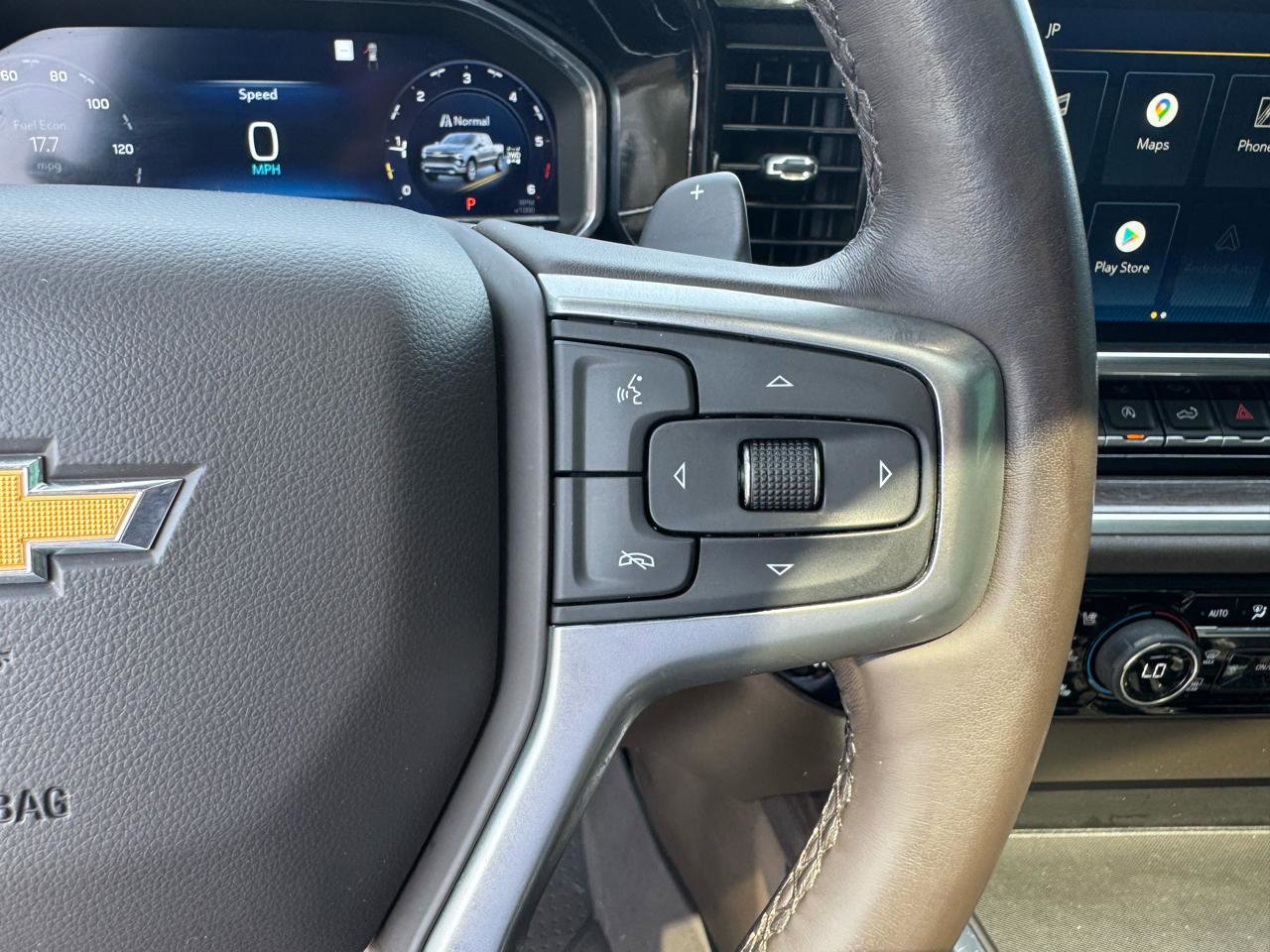Used 2022 Chevrolet Silverado 1500 LTZ w/ Technology Package AWD/4WD image 30