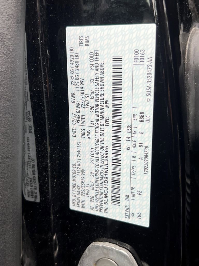 Certified 2022 Lincoln Corsair AWD w/ Premium Package image 32