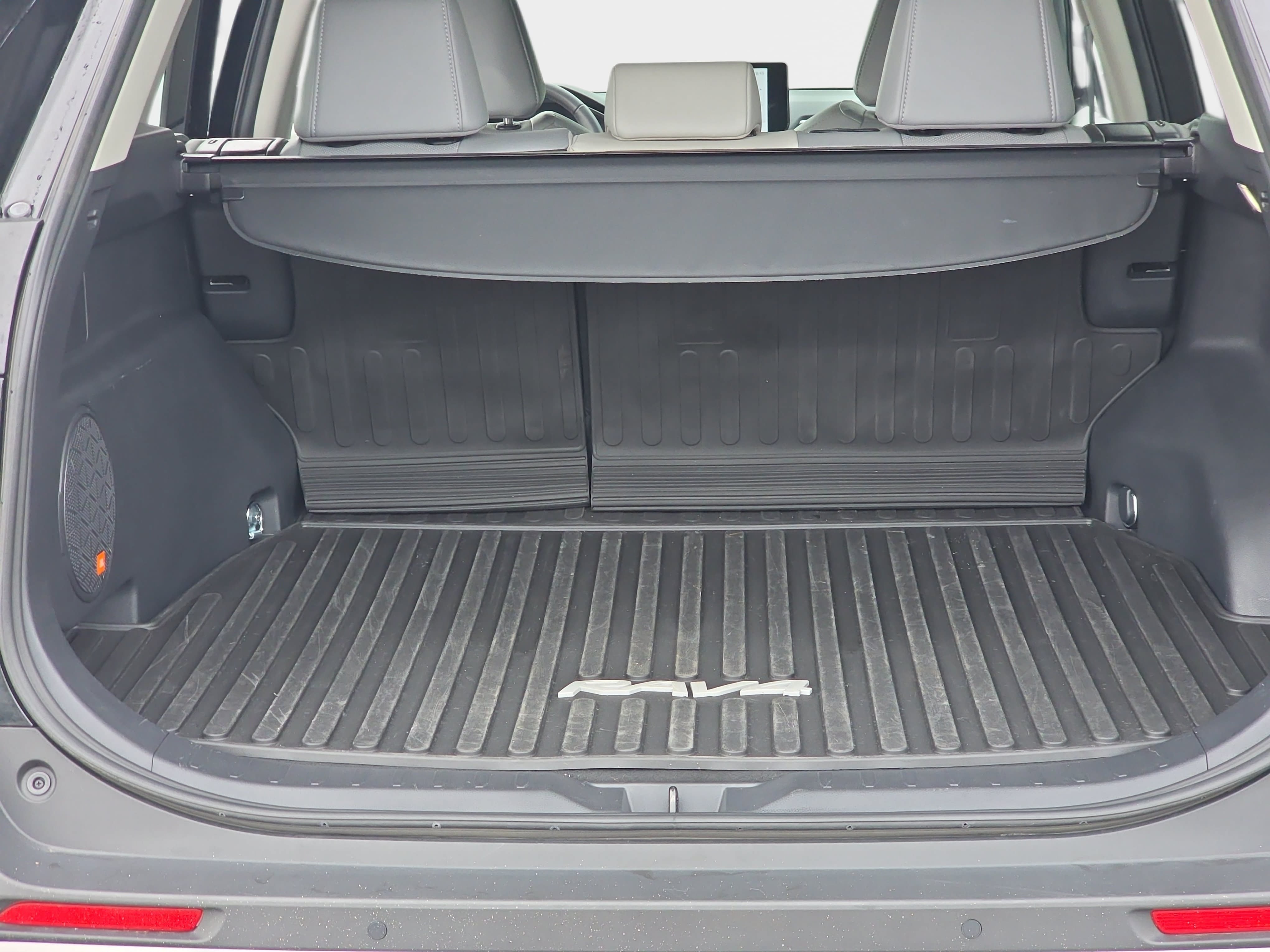 Used 2023 Toyota RAV4 Limited AWD/4WD image 12